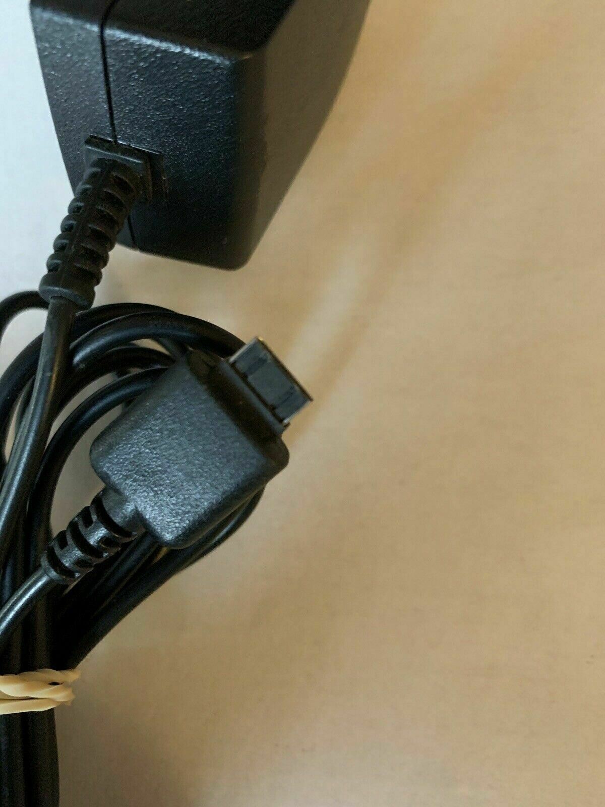 Genuine LG Travel Adapter STA-P52AR 5.1V 0.7A