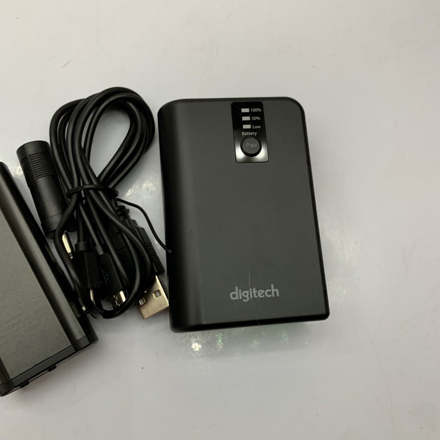 Digitech Wireless UHF Lapel Microphone and Receiver USB Rechargeable