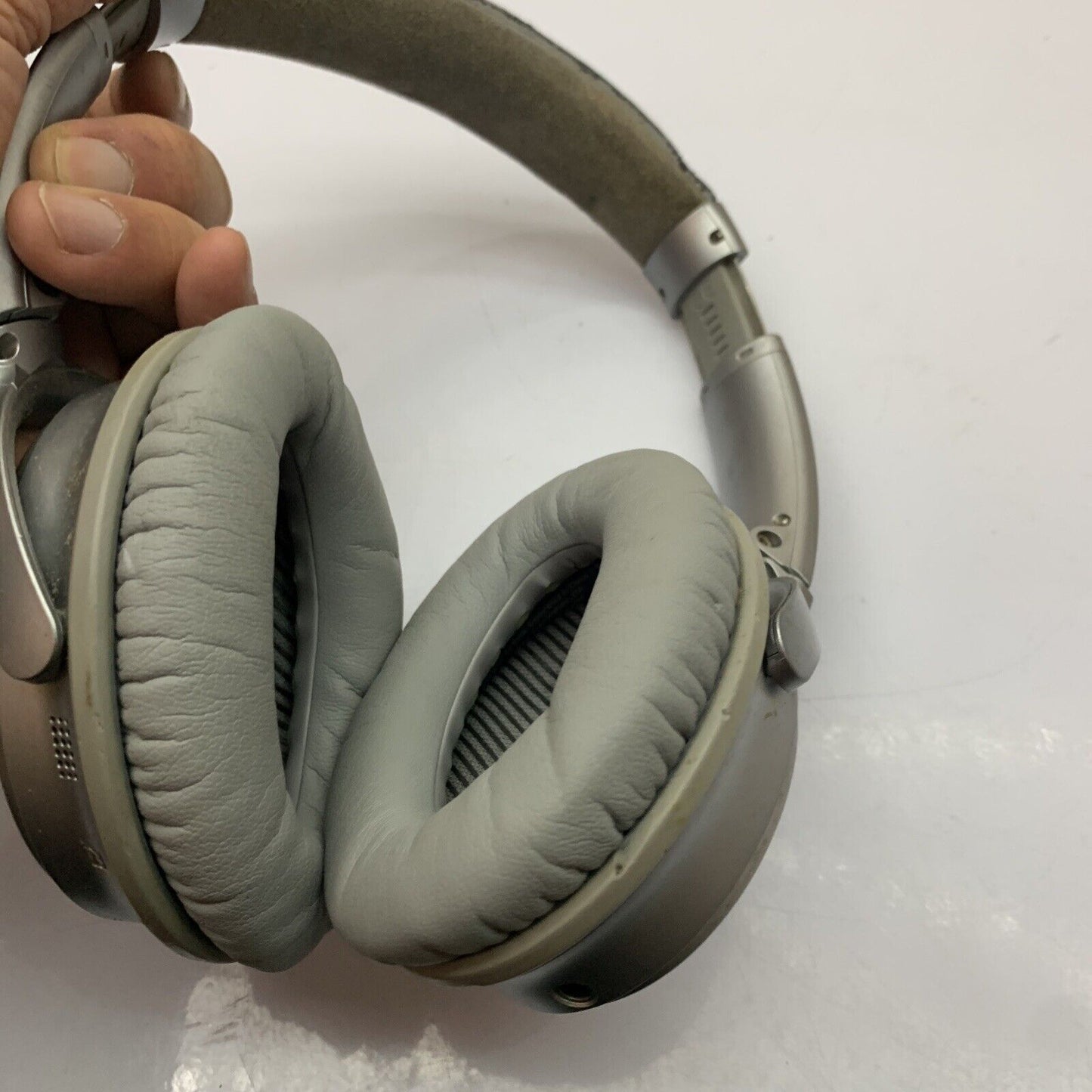 Bose Quietcomfort 35 Wireless QC35 Noise Cancellation Headphones Bluetooth
