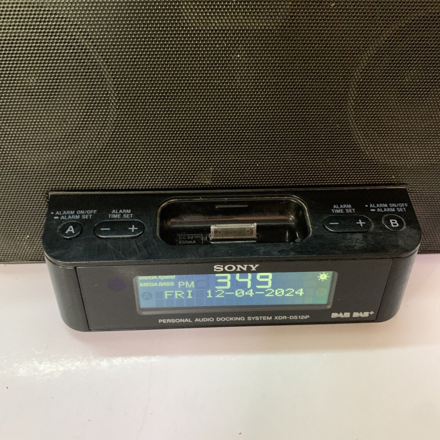 Sony Audio Speaker and Alarm Clock DAB+FM Radio iPod XDR-DS16iP