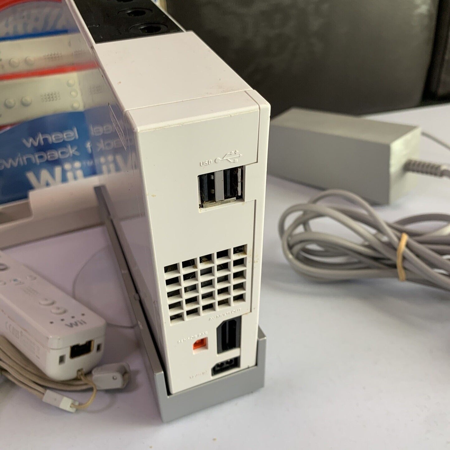 Nintendo Wii Console Sports Pack with Game and Accessories White