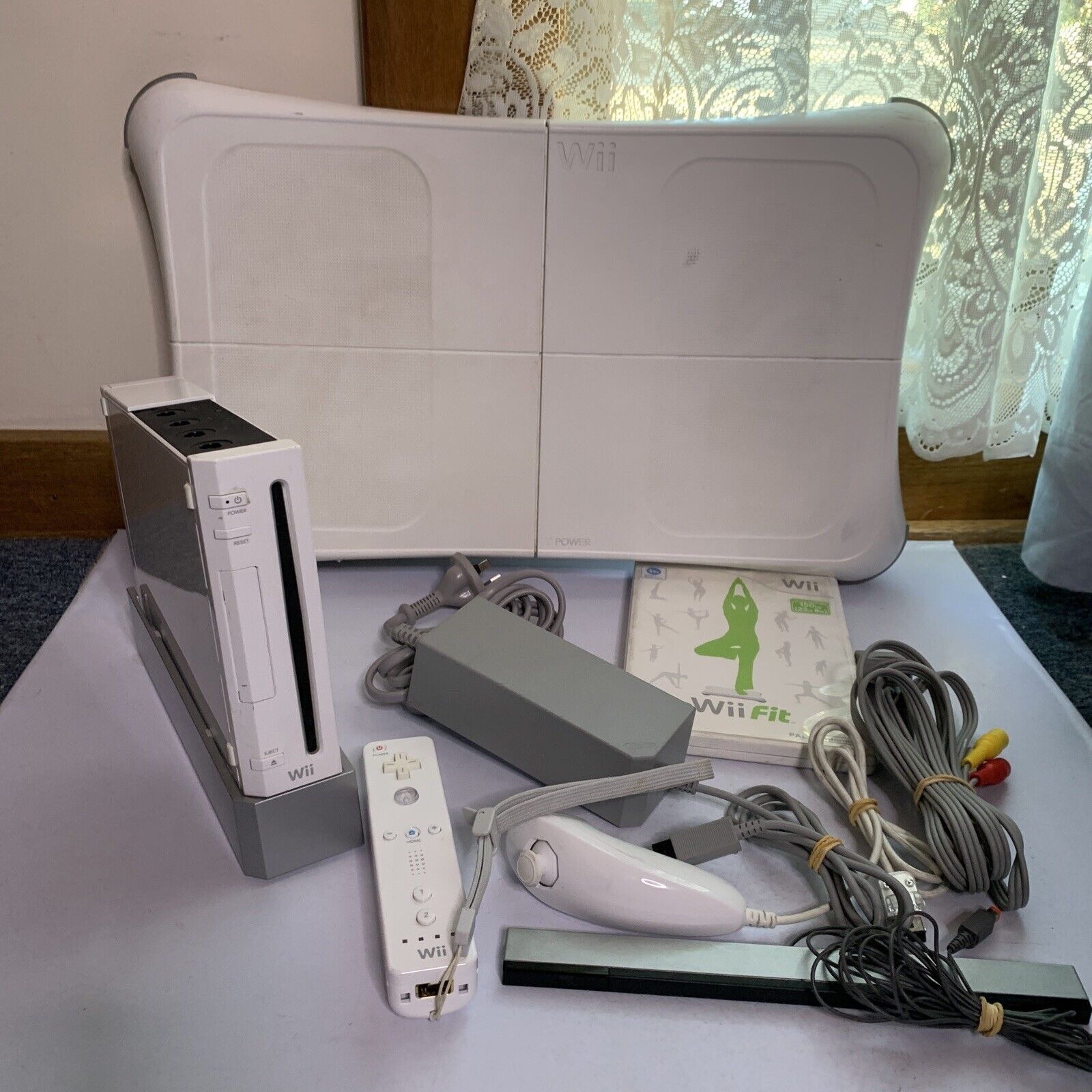 Nintendo Wii Console White Wii Fit Console Bundle Complete Retro Unit