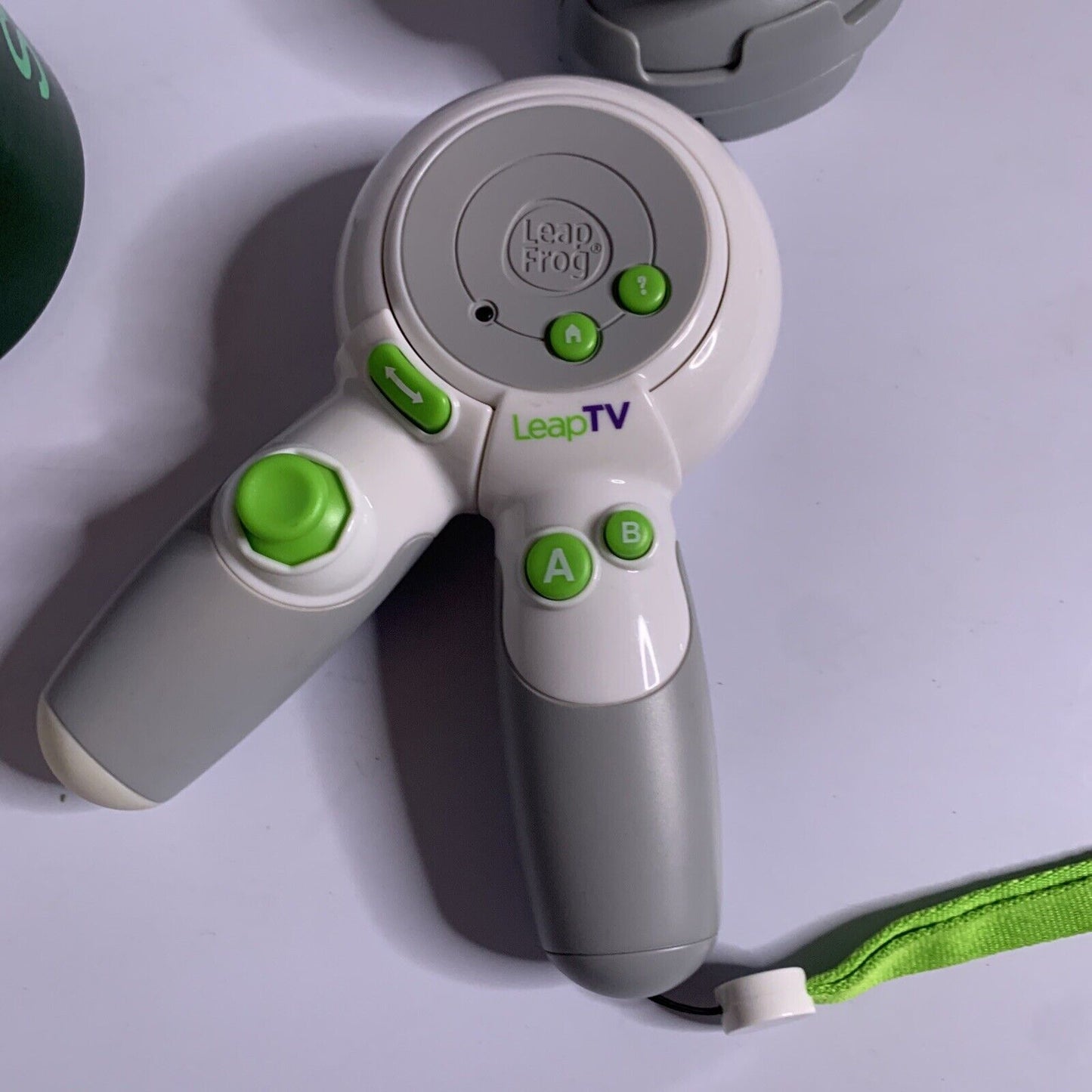 LeapFrog LeapTV Console Educational Gaming System with Controller & Accessories