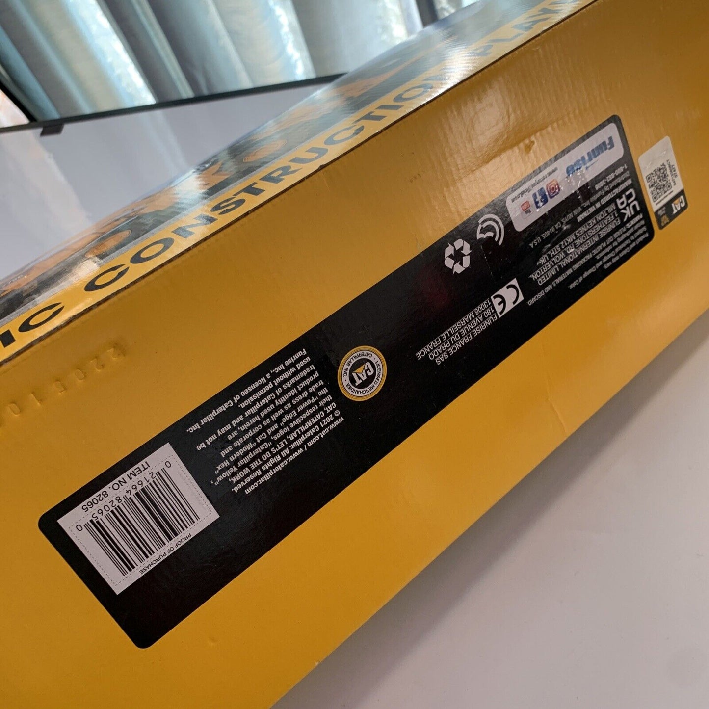 CAT Construction Fleet Sand Set Excavator with Hard Hat 10inch NEW