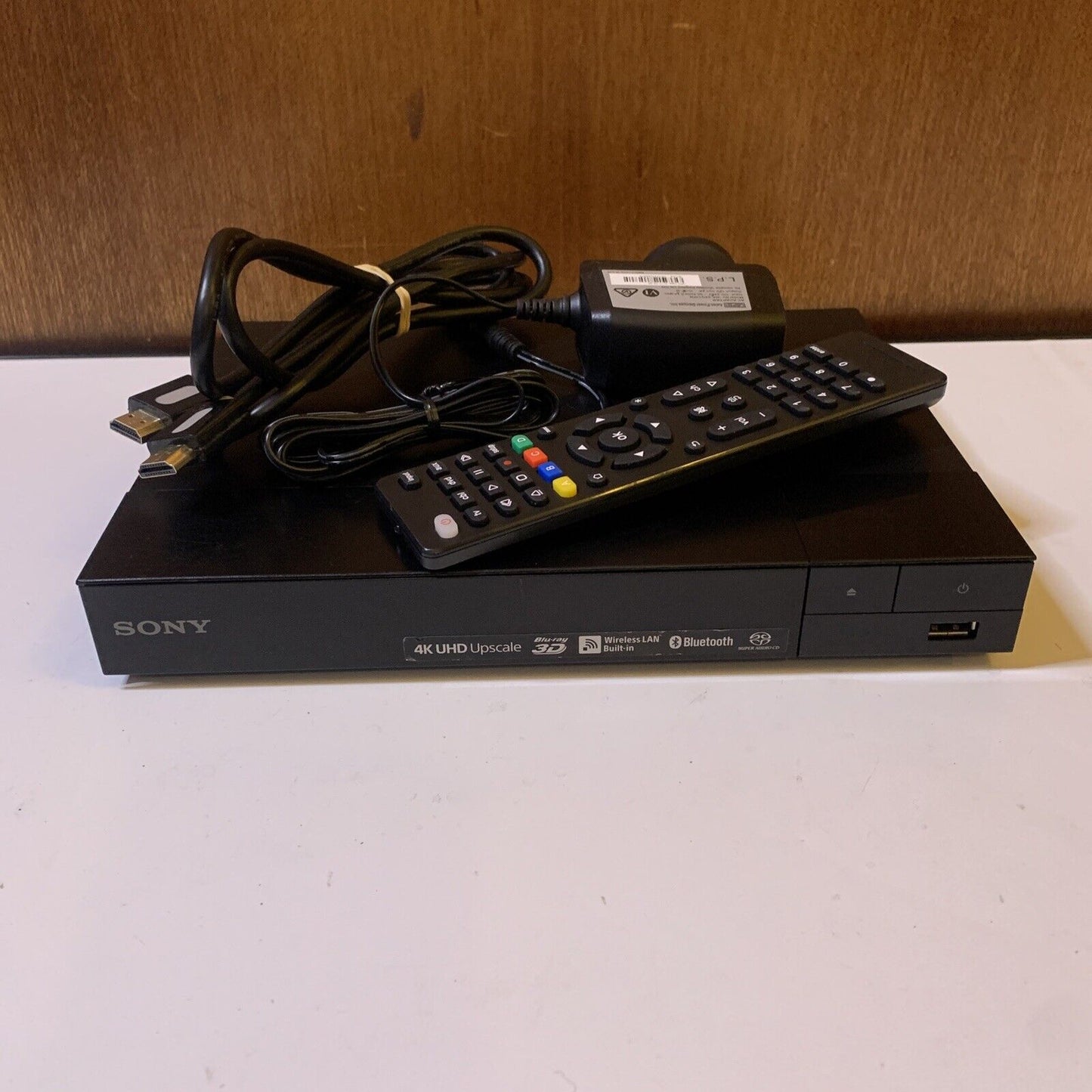 Sony Bluray 3D Player with HDMI Remote 4K Upscale Region B & 4 WiFi BDP-S6700