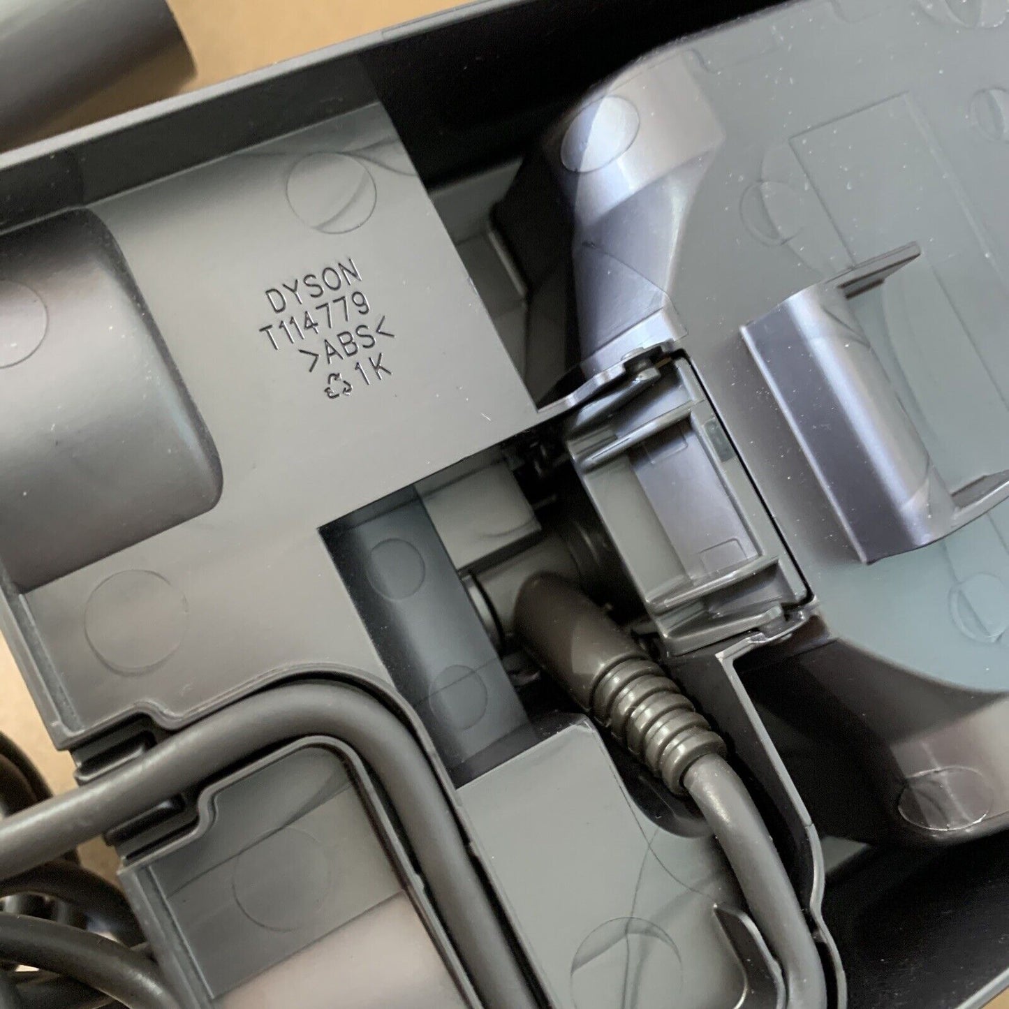 Genuine Dyson T114779 Charger Dock + Power Supply 217160-02 30.45v 1.1A