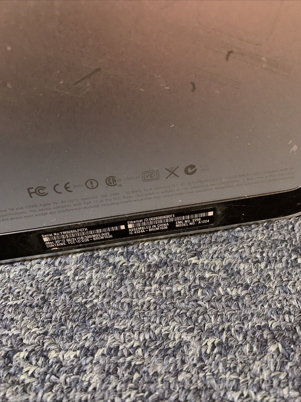 Apple iMac A1224 20" 2.4ghz Core 2 Duo 2gb RAM 320GB DVD Burner WiFi