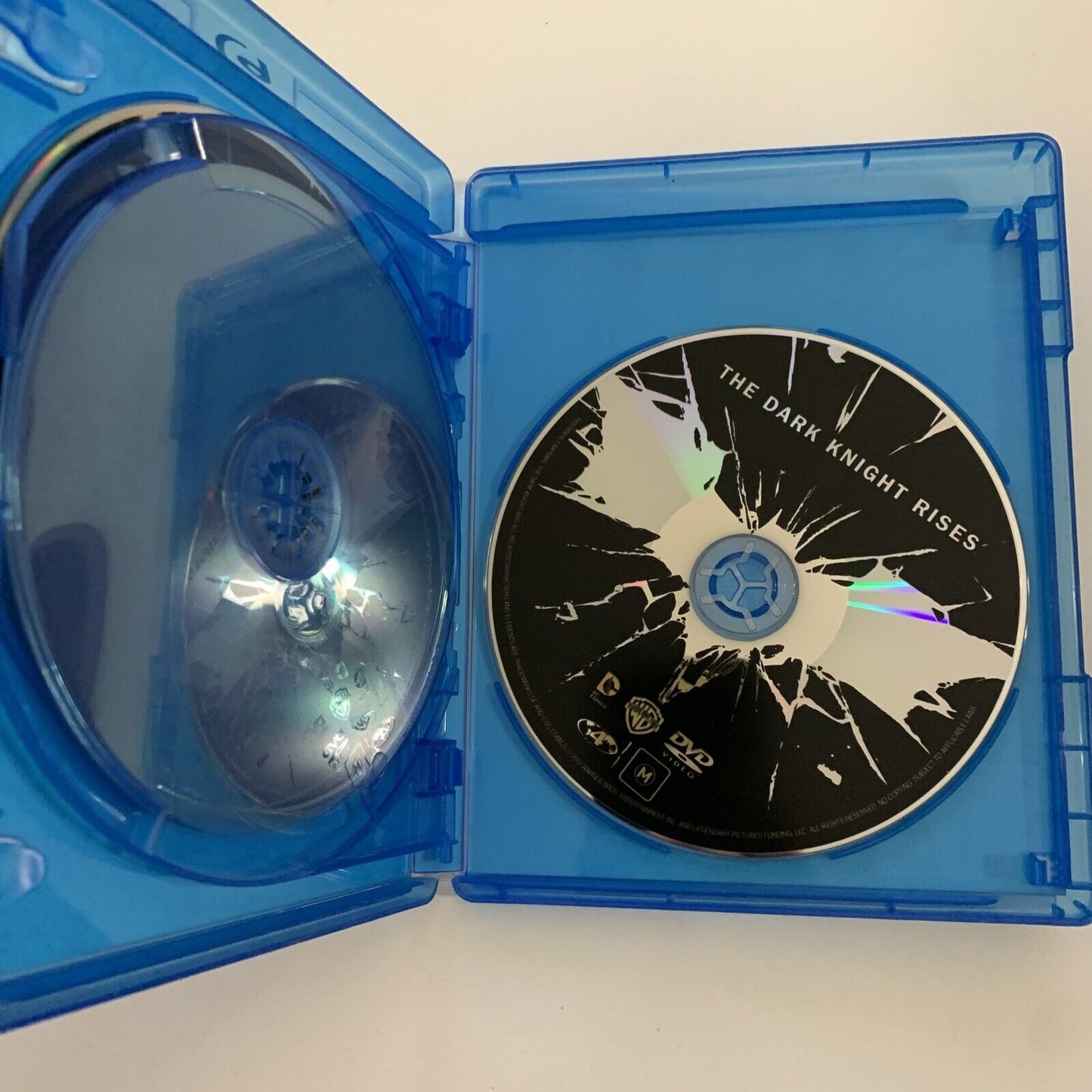 The Dark Knight Rises (Blu-ray + DVD, 2011) Region B