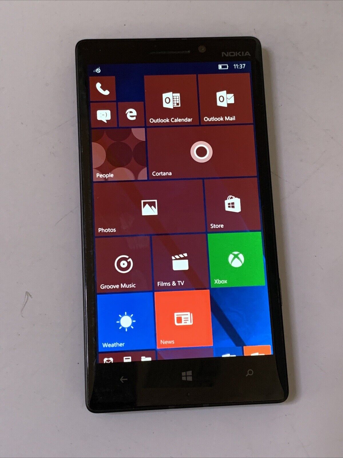 Nokia Lumia 930 Black 5" Smartphone 32GB 4G LTE GPS WiFi Windows Mobile