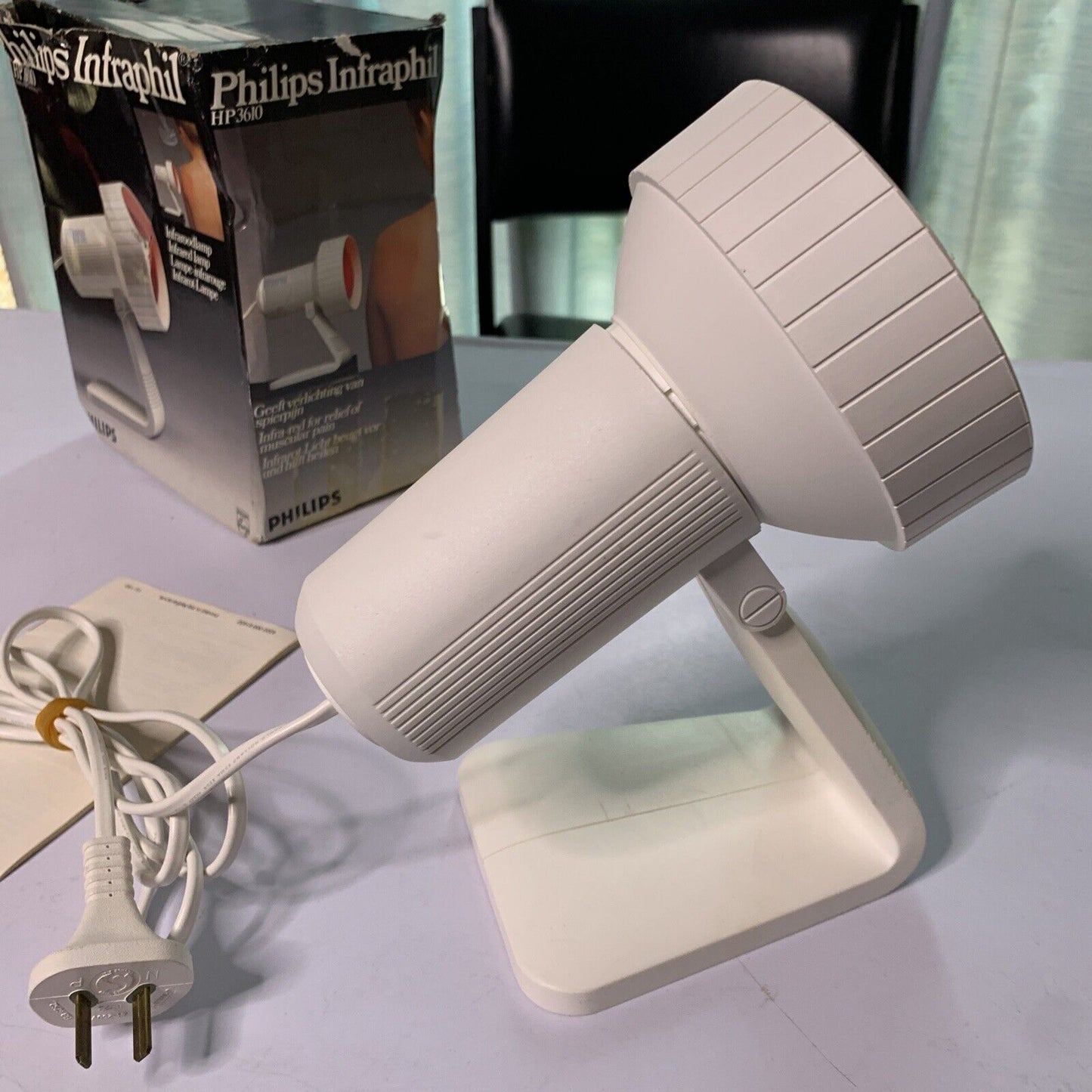Philips Infraphil Infrared Red Heat Lamp Light Therapy HP 3610