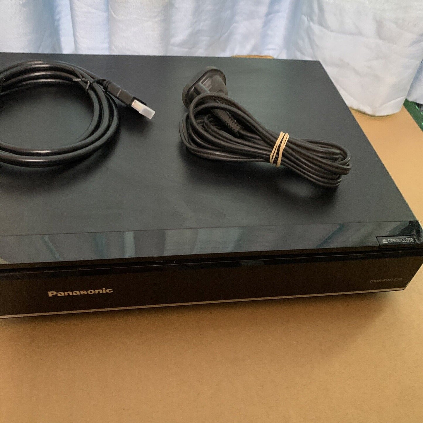Panasonic DMR-PWT530 Blu-ray DVD Player 500 GB HDD TV Recorder HD Dual Tuner PVR