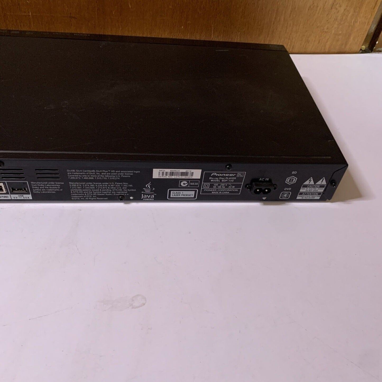 Pioneer Blu-ray 3D and DVD Player with Remote BDP-140 Region B&4