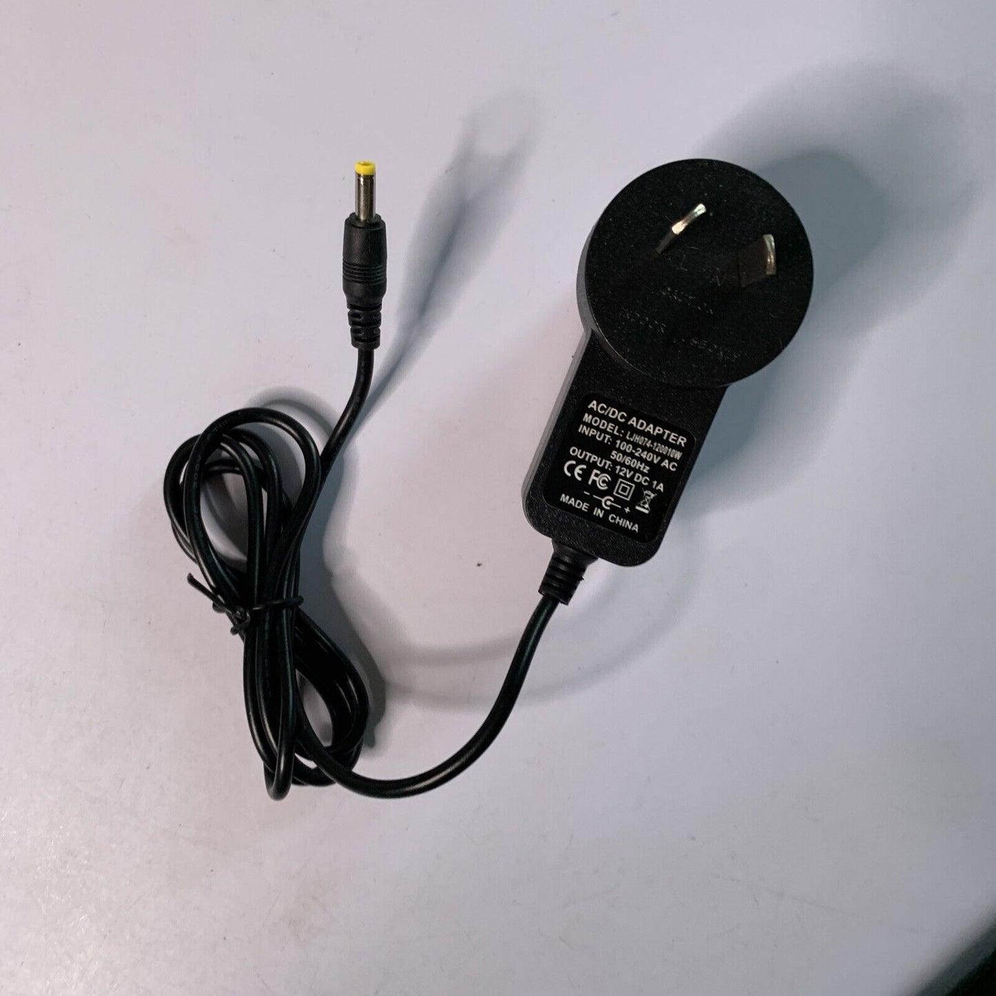 Laser DVD-PT-9C 9" LCD Portable DVD Player All Multi-Region with Power Supply