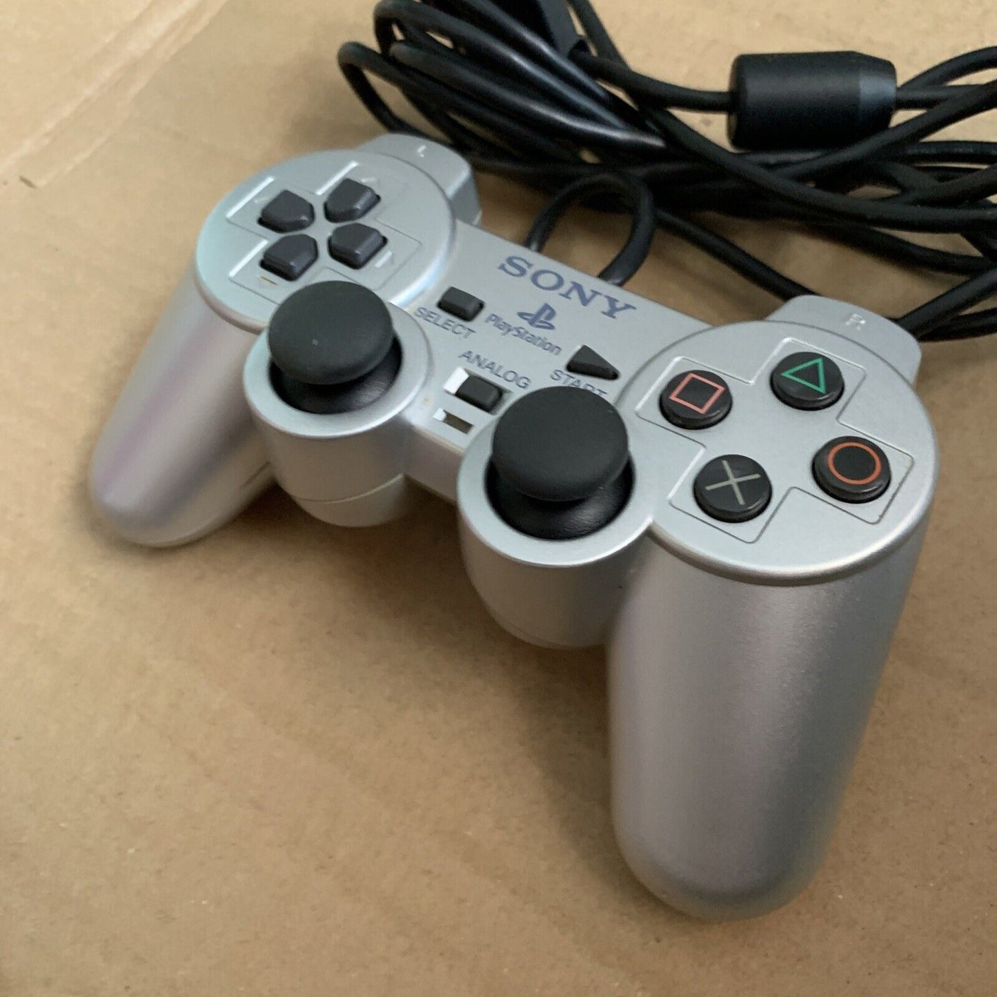 Official Sony PS2 PlayStation 2 Silver DualShock 2 Controller SCPH-10010 Genuine