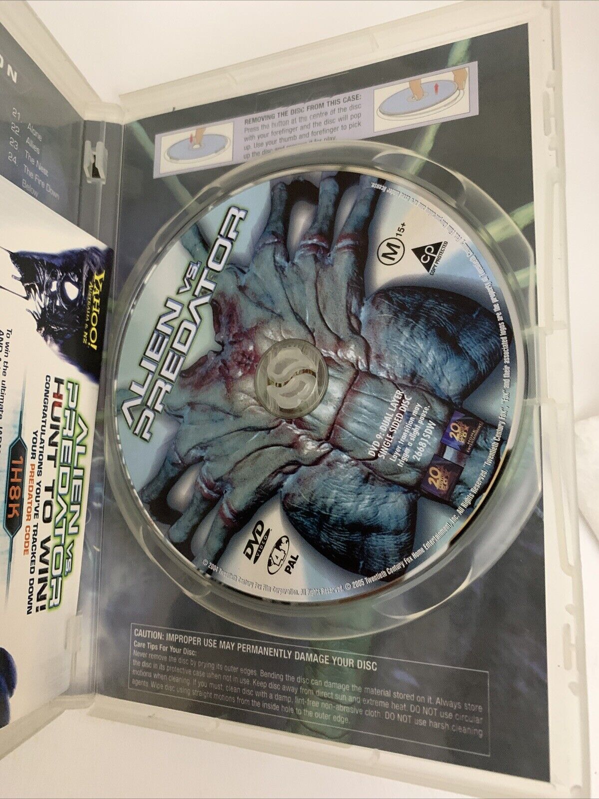 Alien Vs Predator (DVD, 2004) Lance Henriksen Region 4