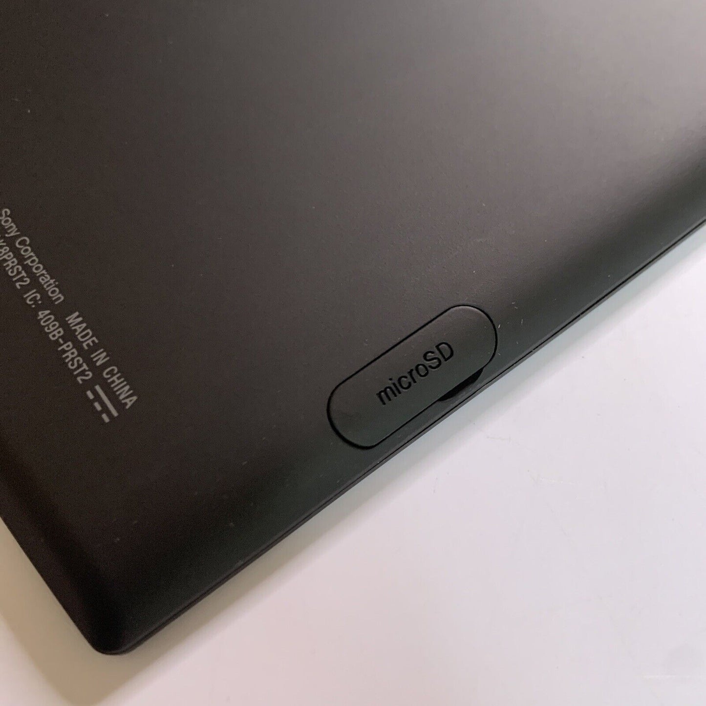 Sony Digital Book eReader 6" WiFi Touch Screen PRS-T2