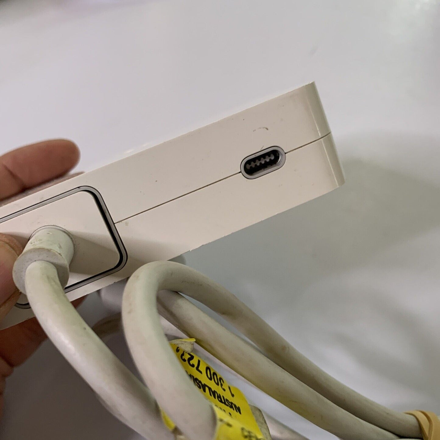 Genuine Apple Cinema Display 65W Power Adapter A1096 24.5V 2.65A with Power Cord