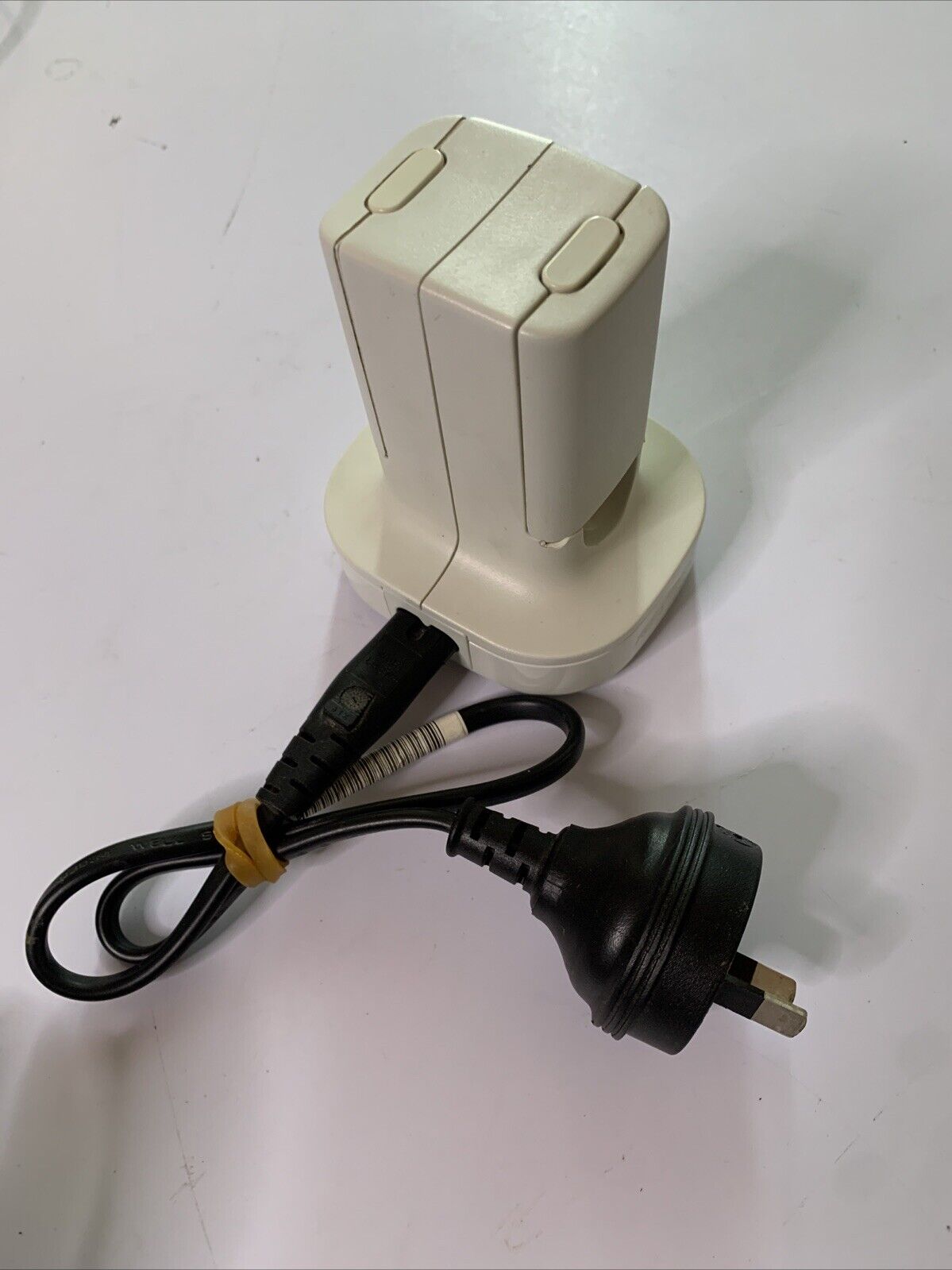 Official Microsoft XBOX 360 Quick Charge + 2 Batteries X801981