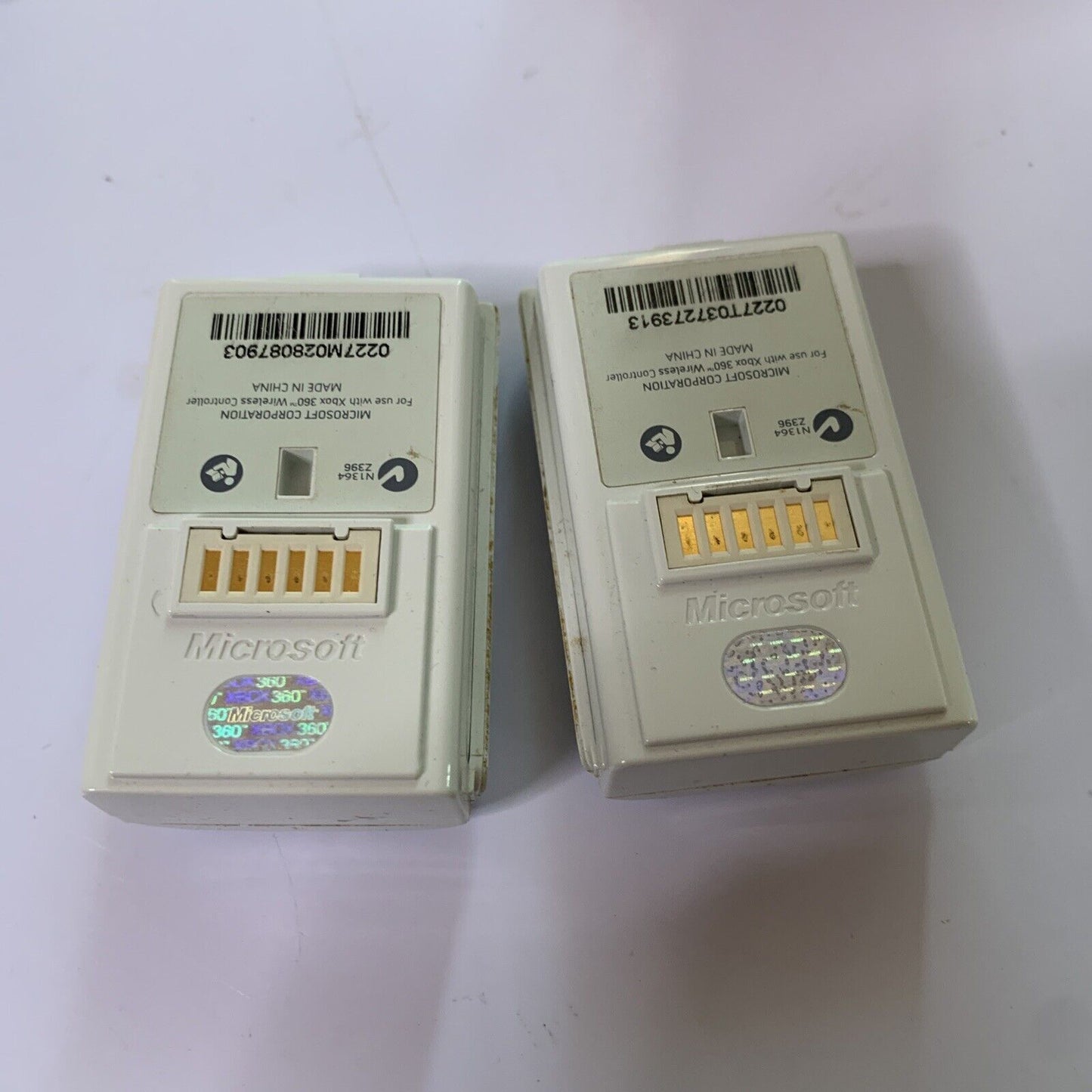 Official Microsoft XBOX 360 Quick Charge + 2 Batteries X801981