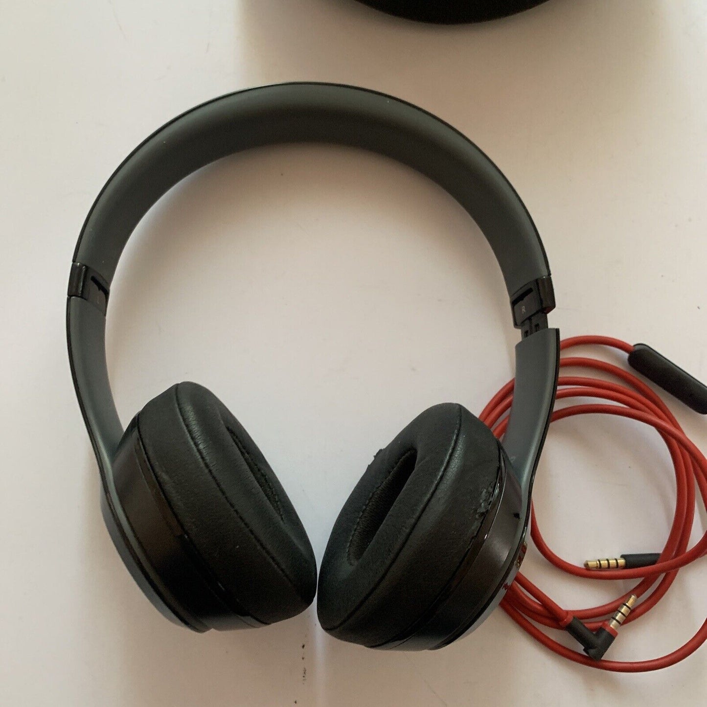 Beats Solo Headphones Wired 3.5mm with Case