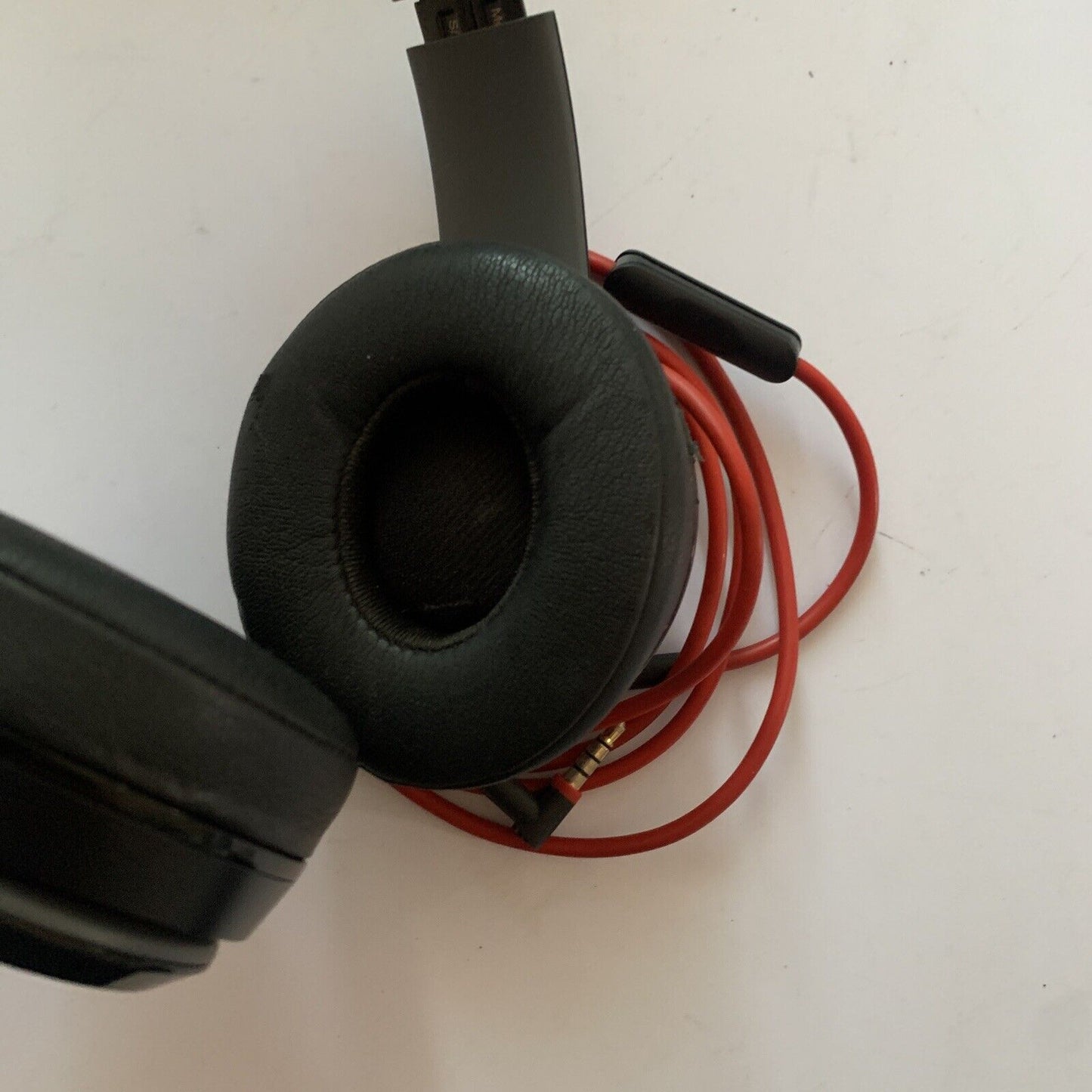 Beats Solo Headphones Wired 3.5mm with Case