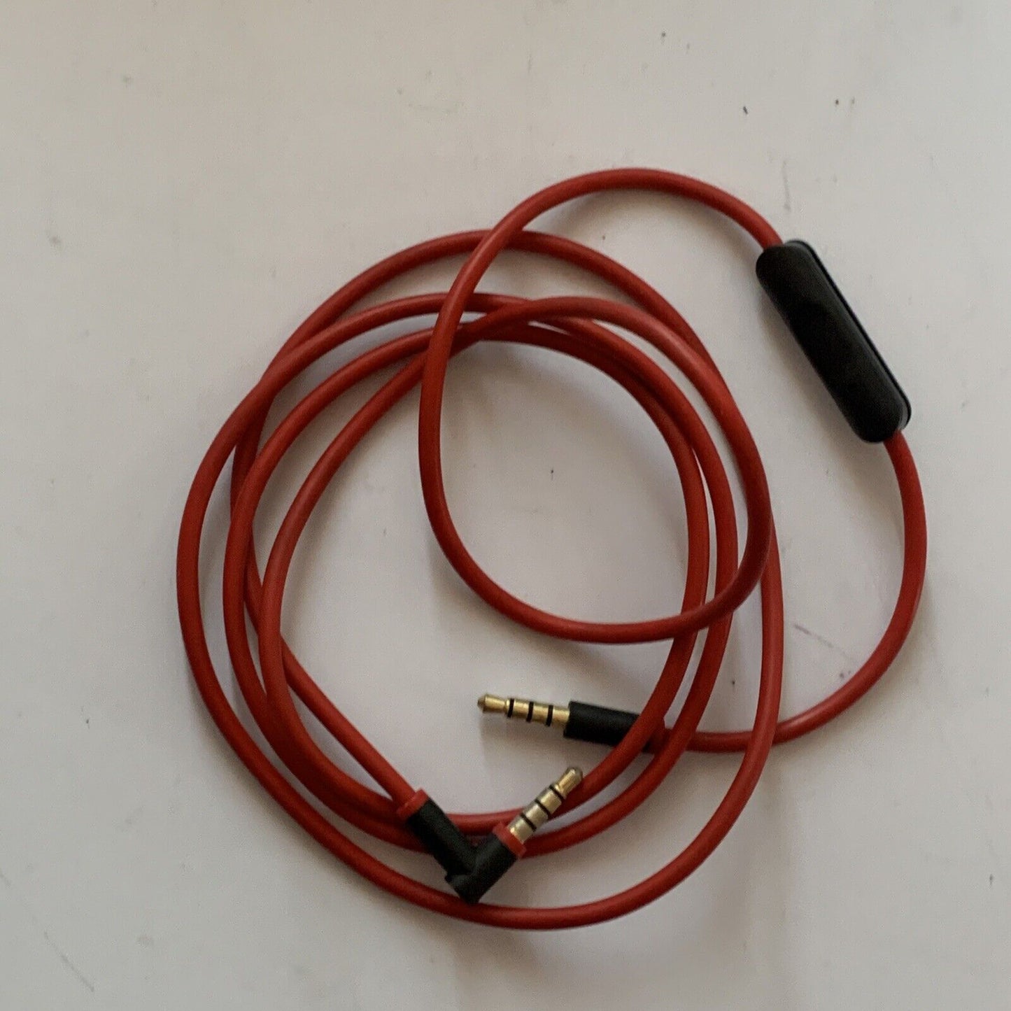 Beats Solo Headphones Wired 3.5mm with Case