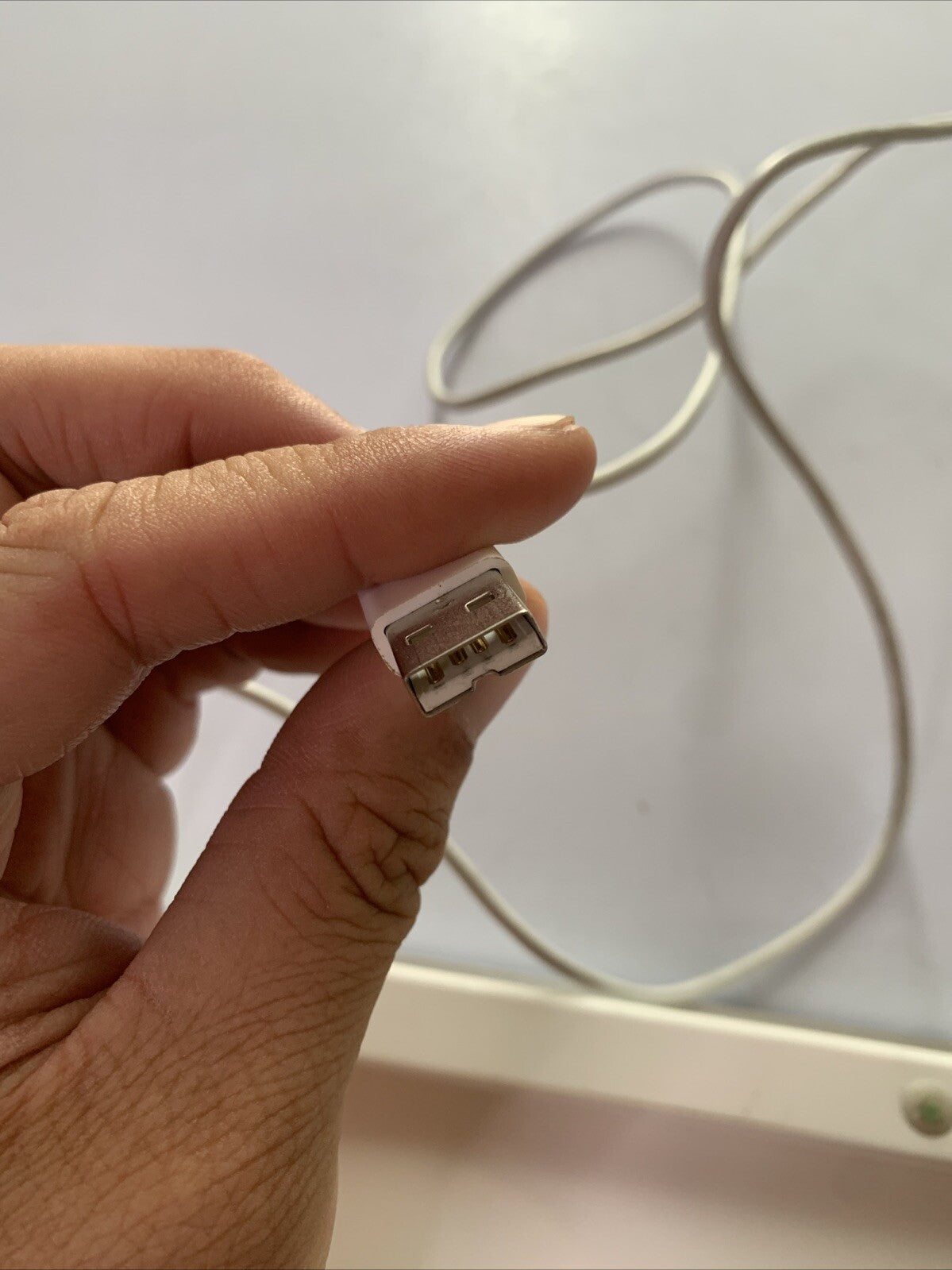 Apple Aluminum Keyboard with Numeric Keypad MB110LL/B A1243 Dual USB Output