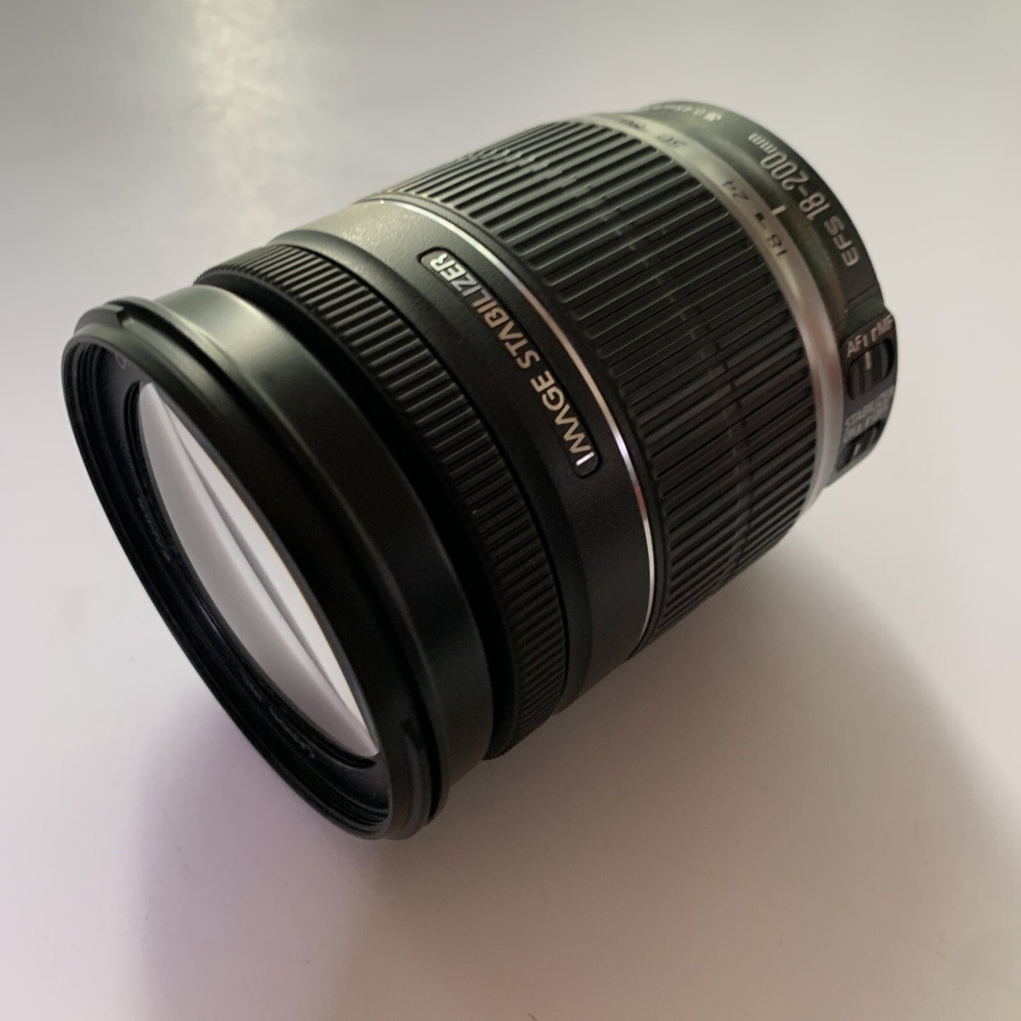 Canon Zoom Lens EF-S 18-200mm 1:3.5-5.6 IS 72mm Image Stabiliser