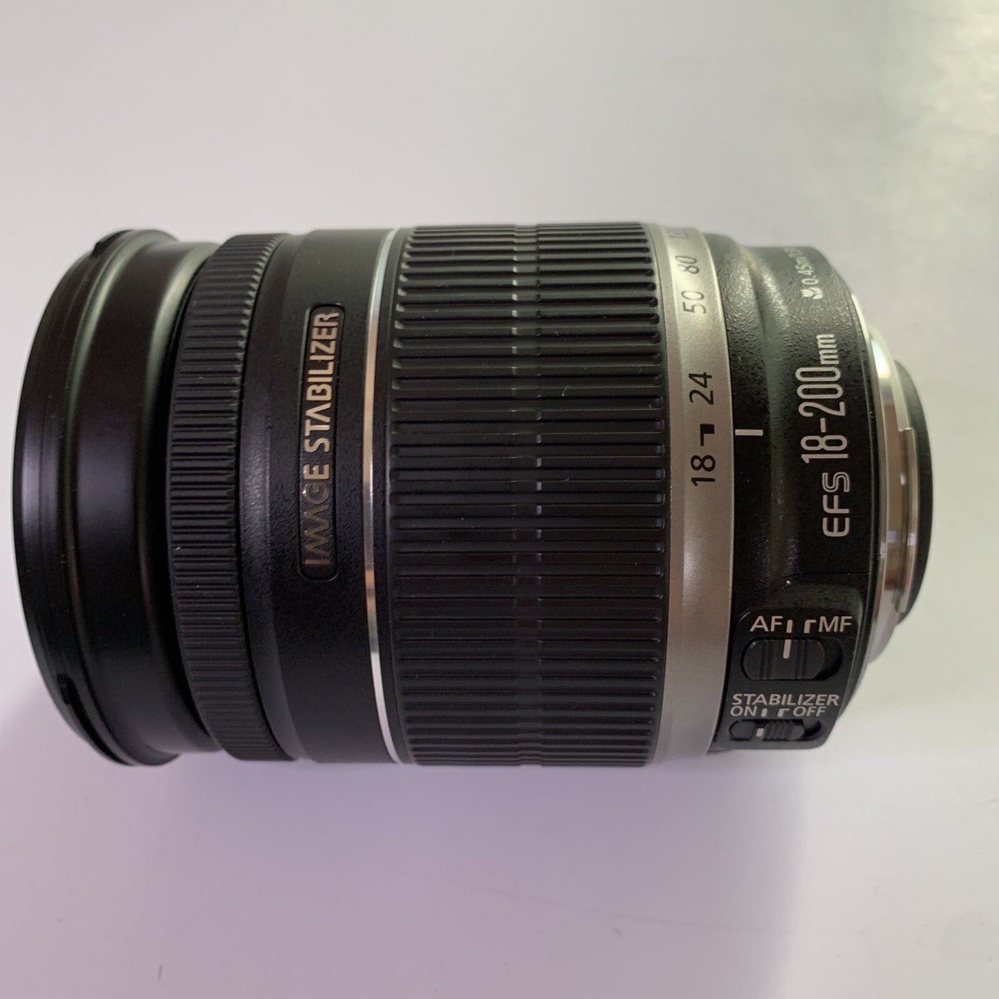 Canon Zoom Lens EF-S 18-200mm 1:3.5-5.6 IS 72mm Image Stabiliser