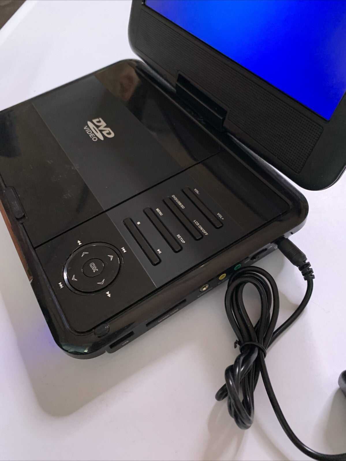 Audiosonic Portable 9" DVD Player with Power Supply Region 4 PD-924