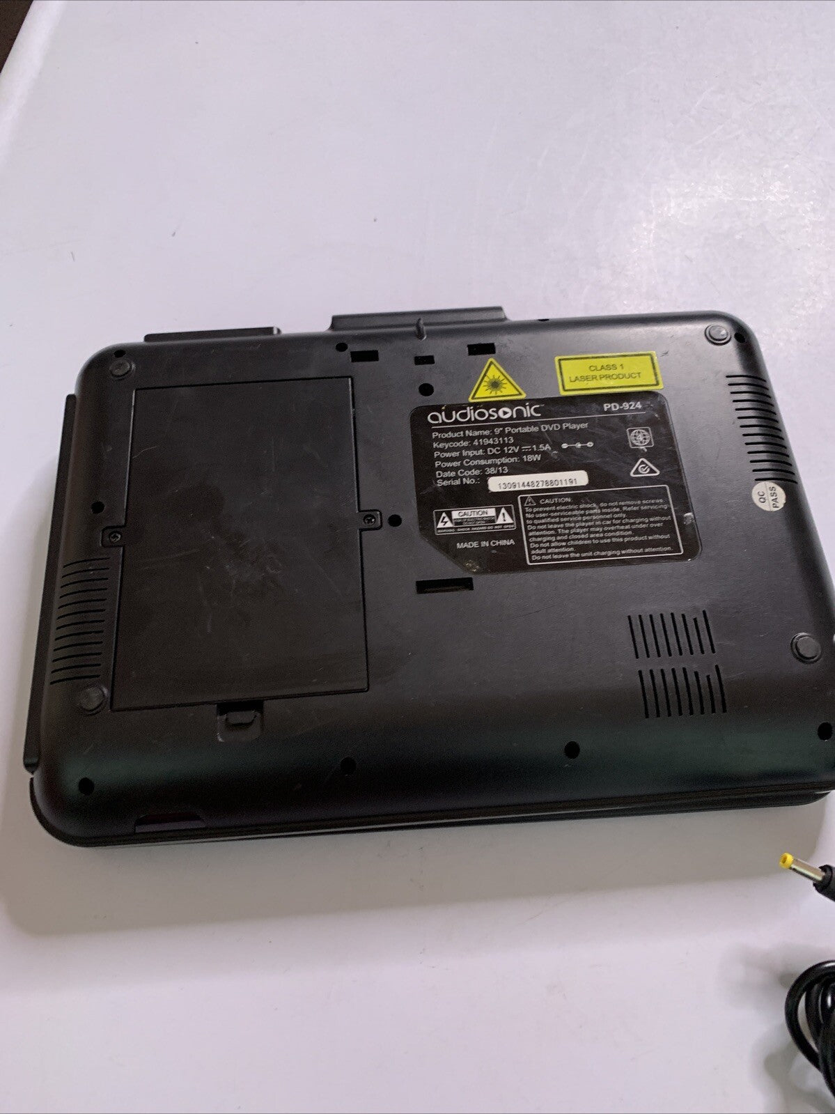 Audiosonic Portable 9" DVD Player with Power Supply Region 4 PD-924