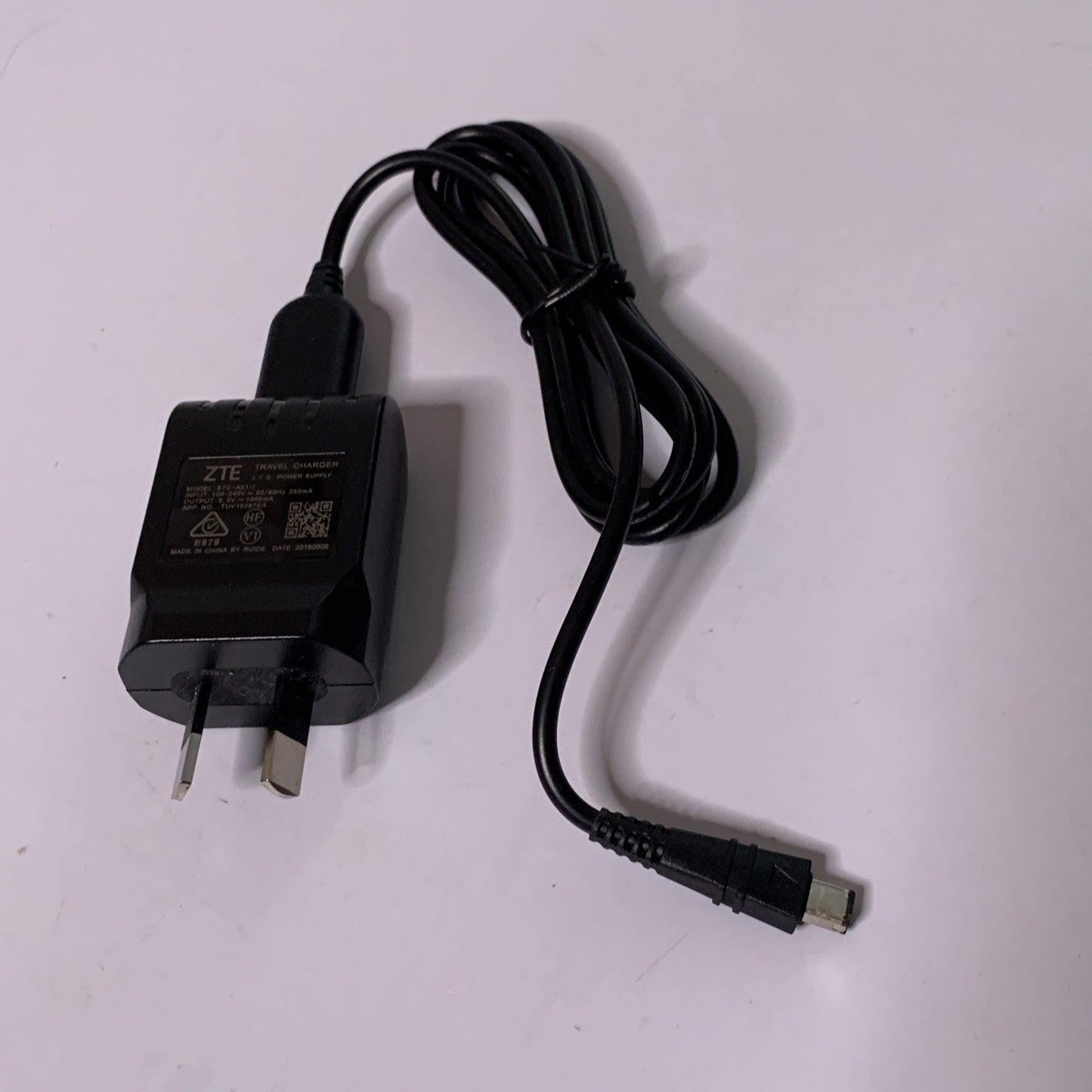 Canon Legria HD Camcorder 32x Optical Zoom Image Stabiliser 1GB HFR506