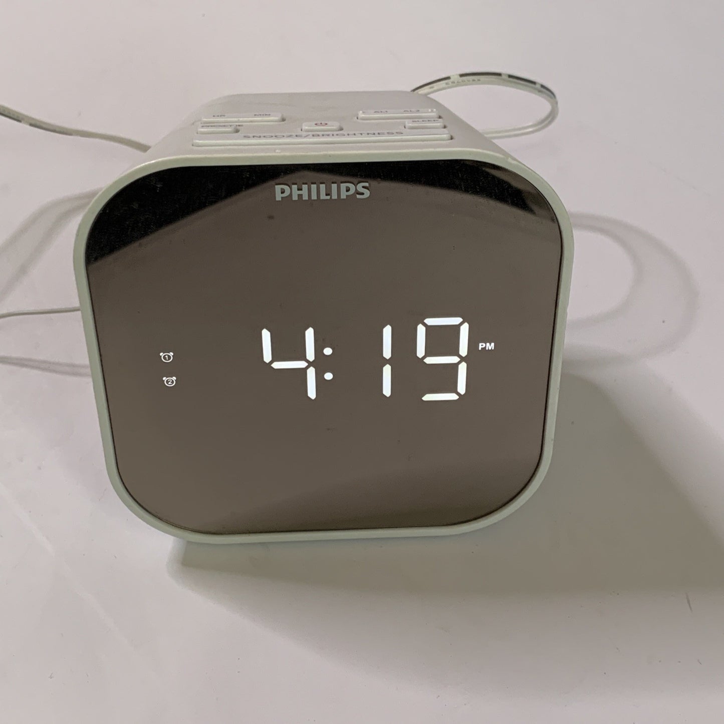 Philips Alarm Clock FM Radio Dual Timer LED Digital Display USB Charger White
