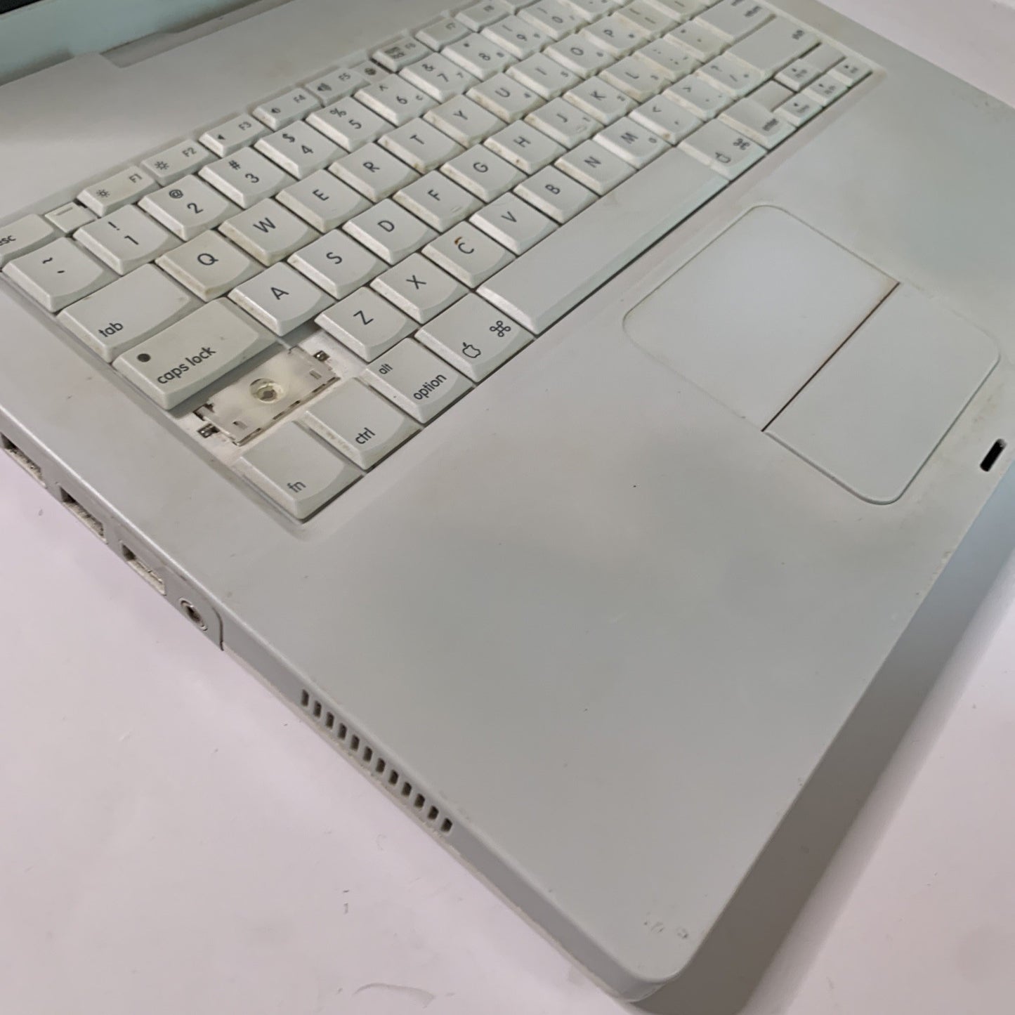 Apple iBook 14" G4 A1055 Super Drive *No LCD Display Faulty Parts Or Repair