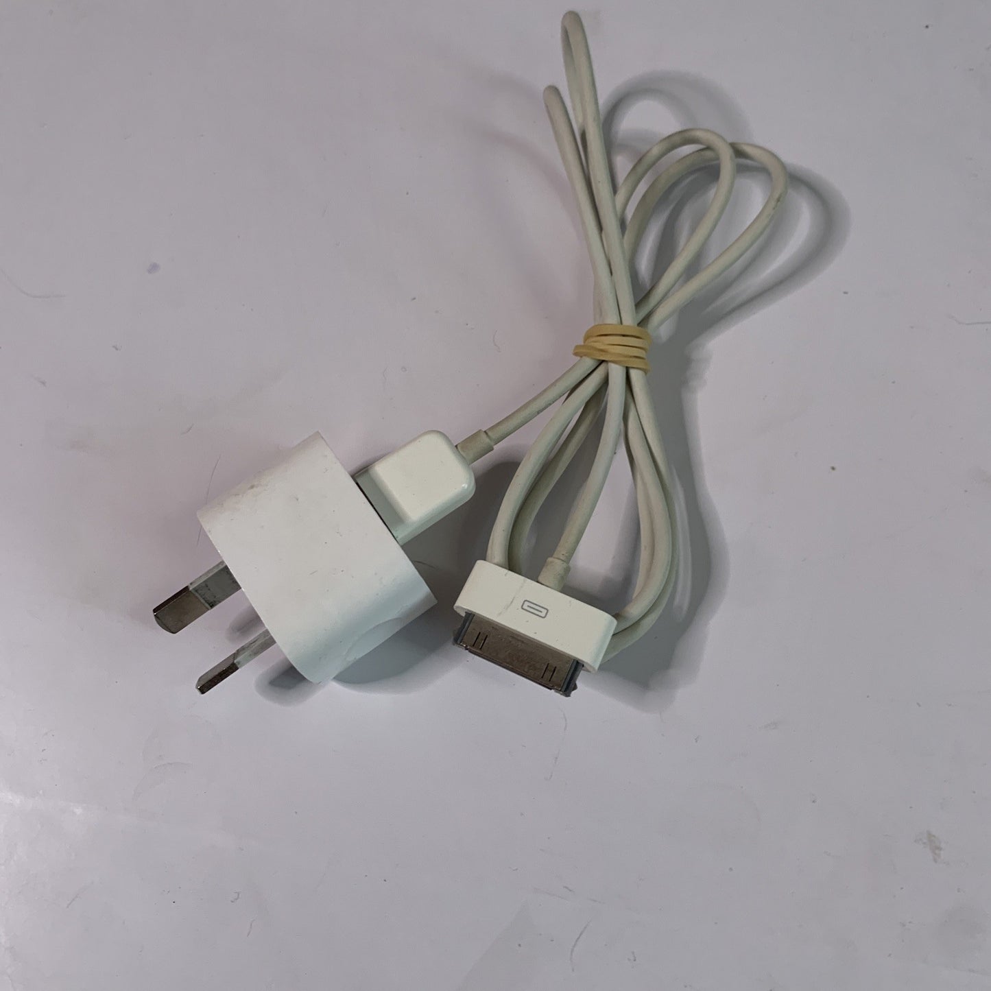 Genuine Apple USB iPod Charger Power Supply with 30-pin Cable A1444 5V 1A