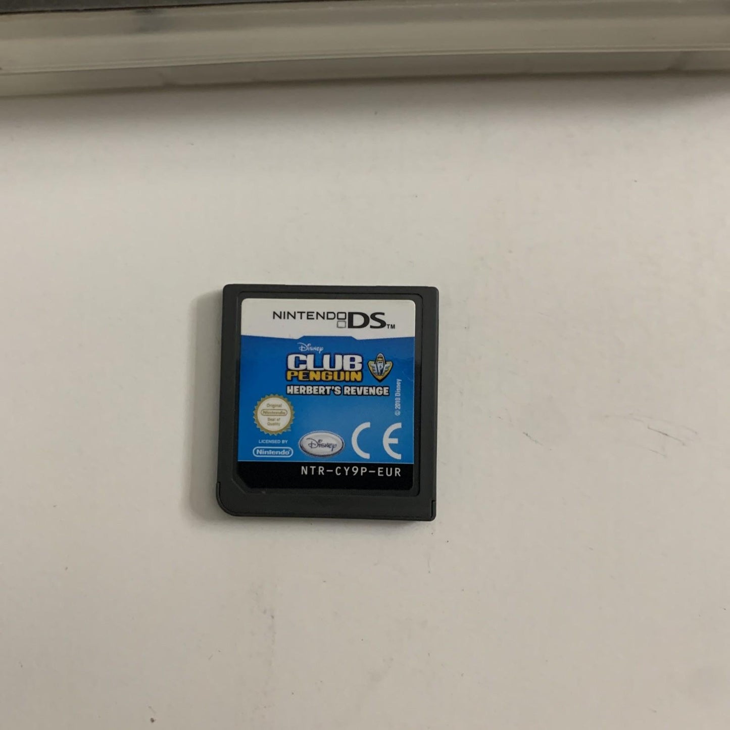 Disney Club Penguin: Herbert's Revenge 2010 NDS Nintendo DS Complete