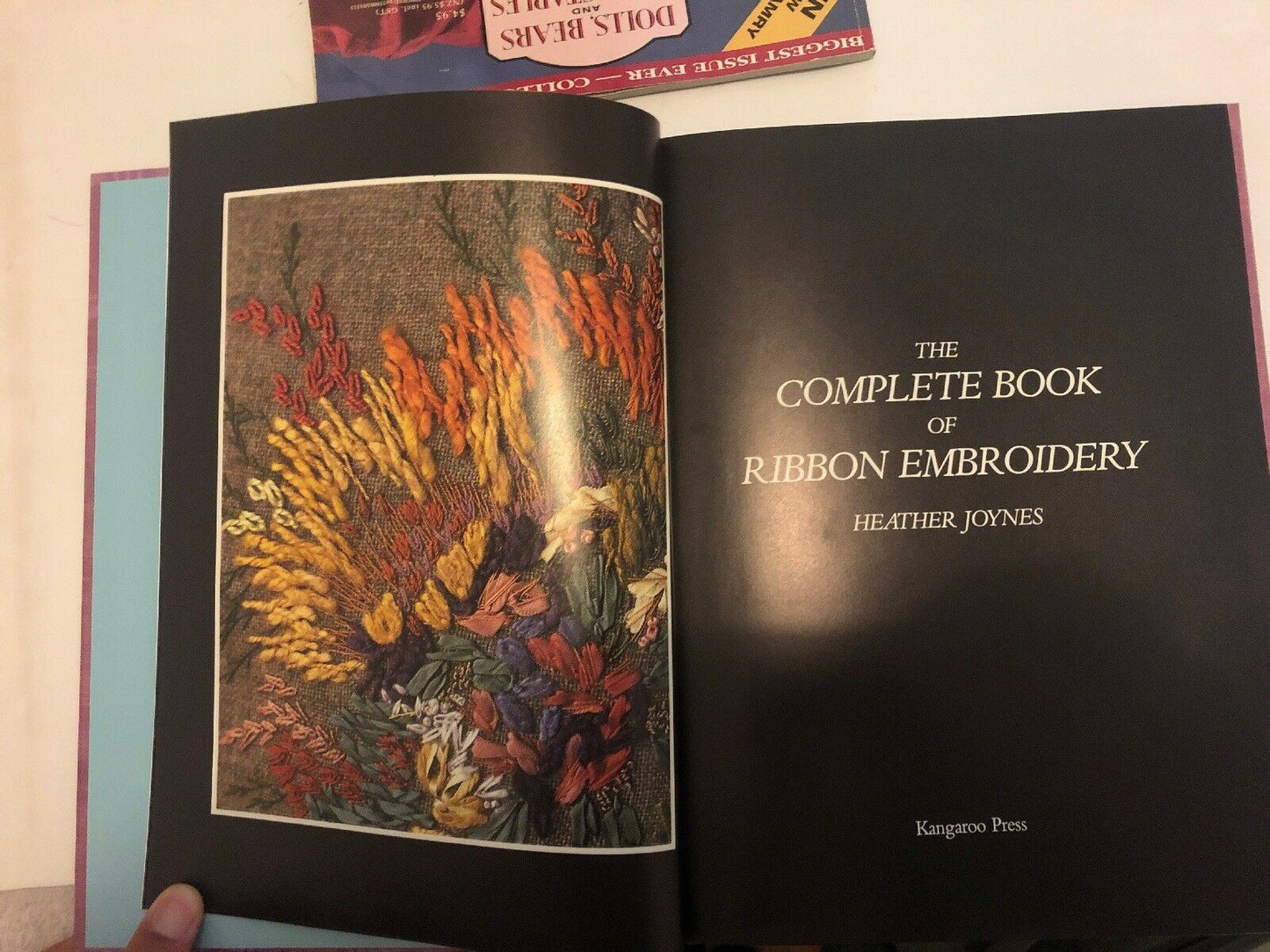 The Complete Book Of Ribbon Embroidery - Heather Joynes 1993 Hardcover FREE POST