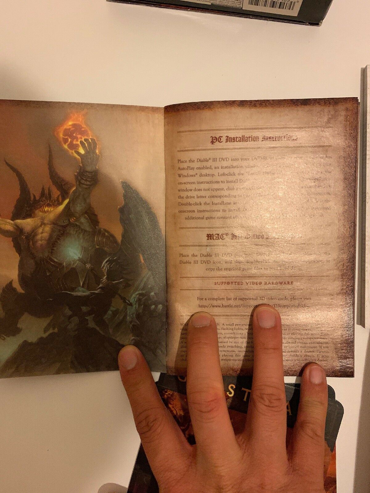 Diablo 3 Box, Manual And DVD - DOESN'T INCLUDE GAME REGISTRATION AND CODE