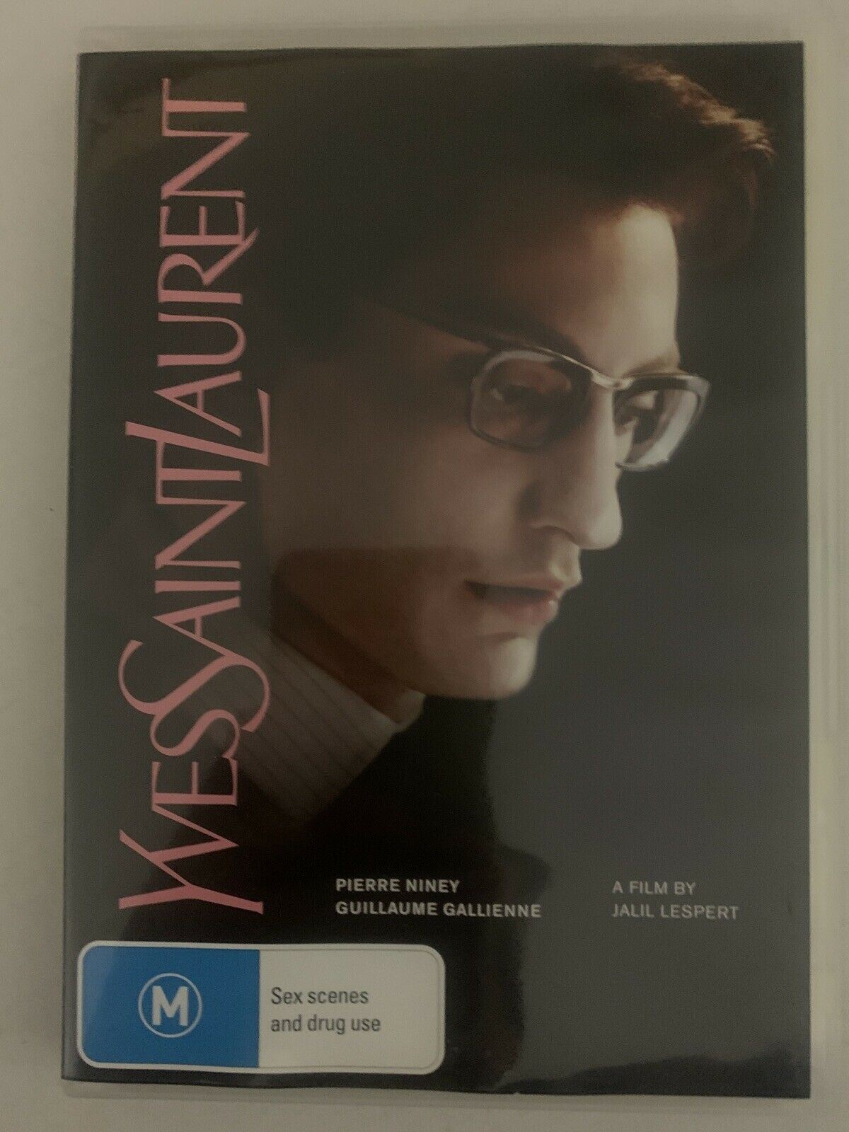Yves Saint Laurent (DVD, 2014) Pierre Niney, Guillaume Gallienne. Region 4