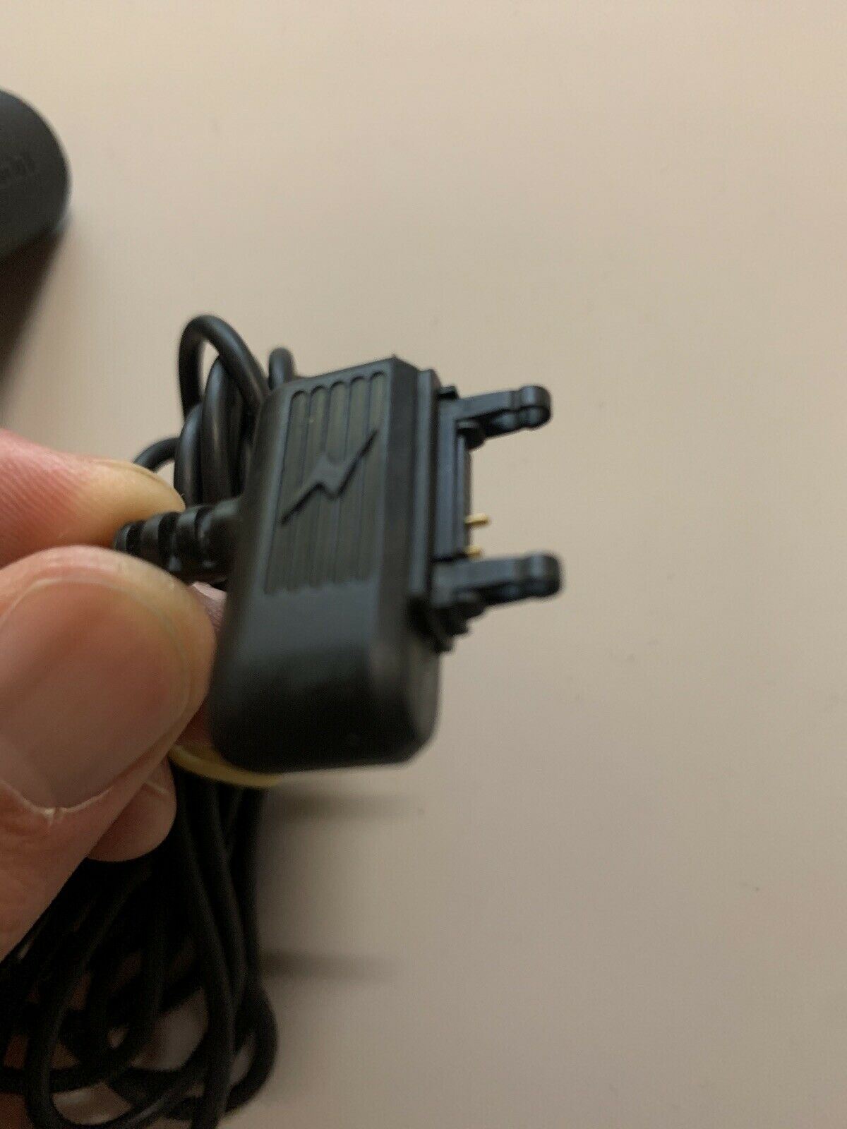 Genuine Original Sony Ericsson CST-70 Charger/Power Supply, 4.9V 700 mA