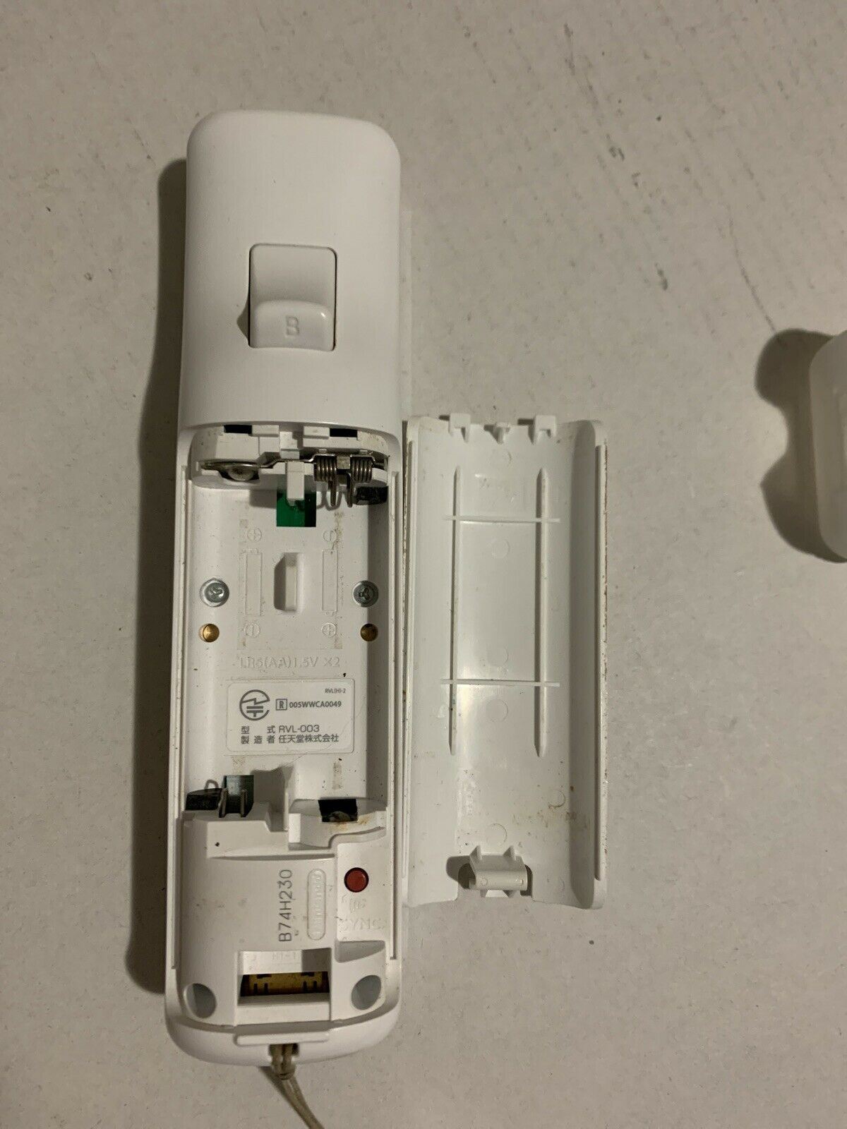 Genuine Nintendo Wiimote Controller RVL-003 With Rubber Case Cover