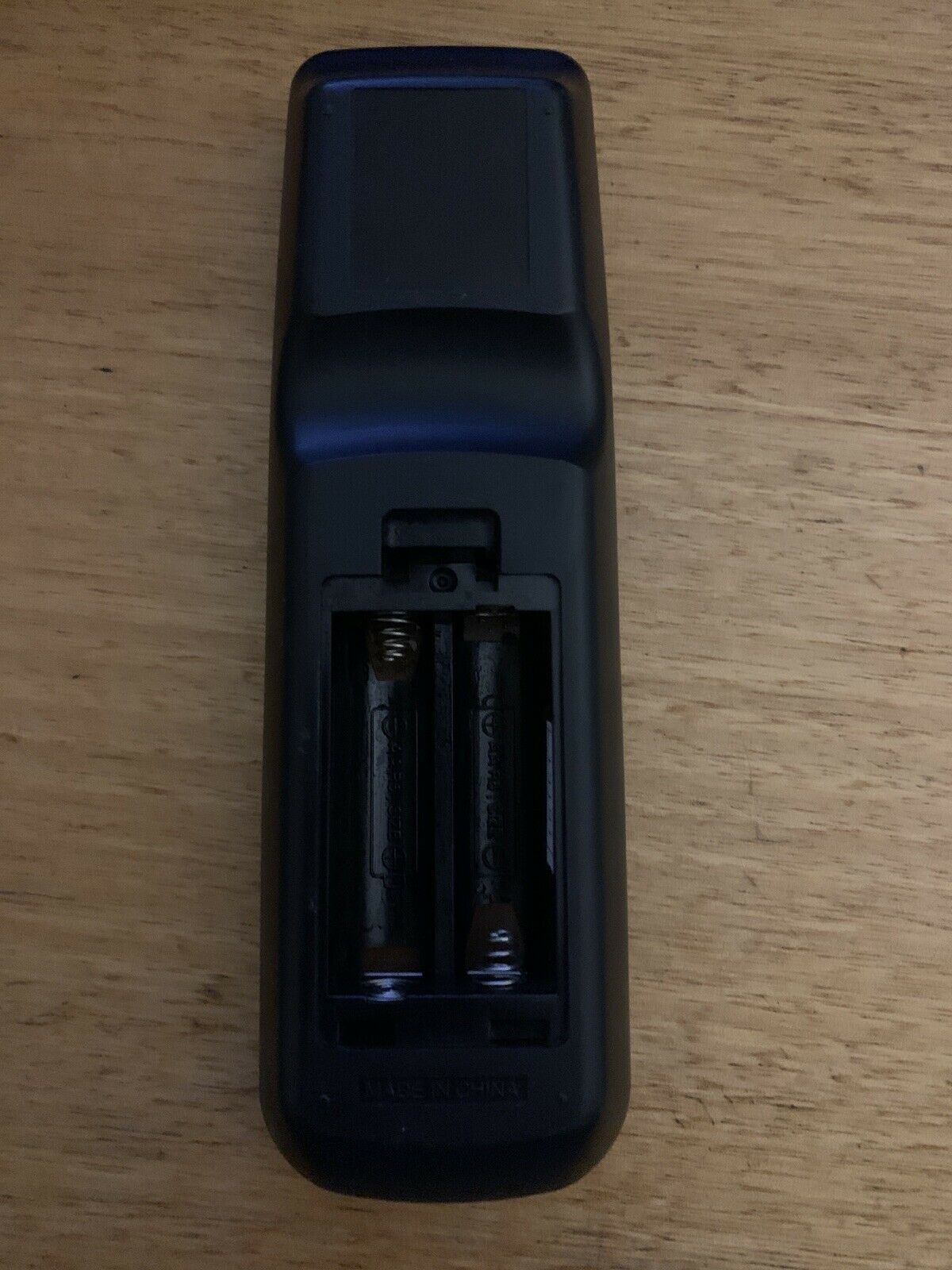 Genuine Toshiba SE-R0047 TV Remote Control To DVD Player (Missing Battery Cover)