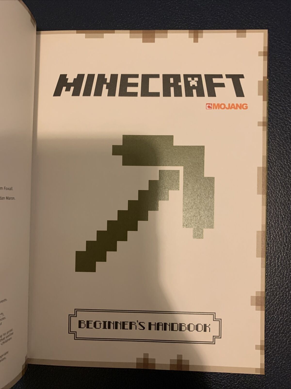 Minecraft Beginners Handbook by Mojang