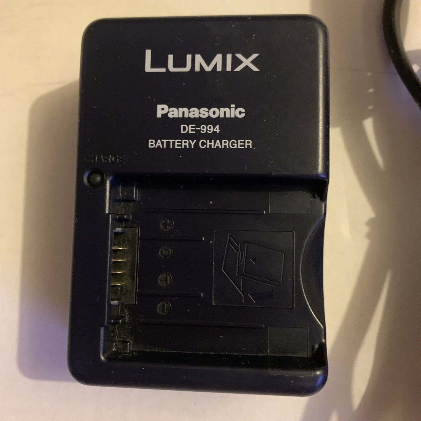 Genuine Panasonic Lumix DE-994 Battery Charger