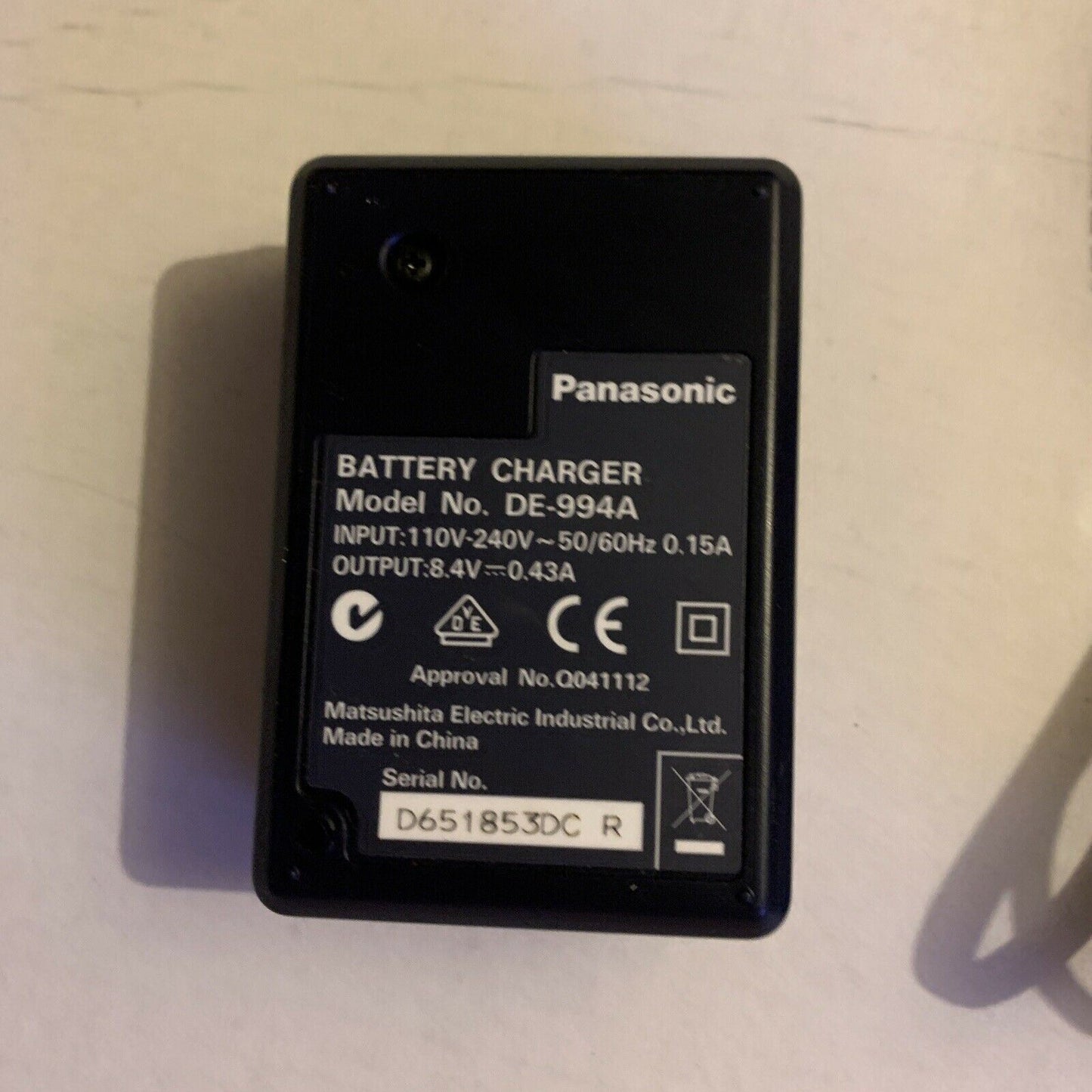 Genuine Panasonic Lumix DE-994 Battery Charger