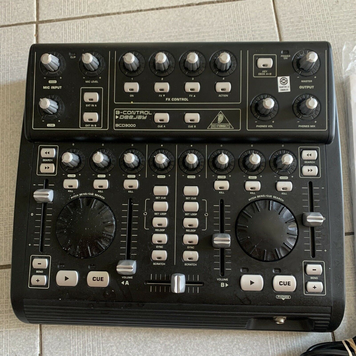 Behringer BCD3000 B-Control Deejay DJ Machine