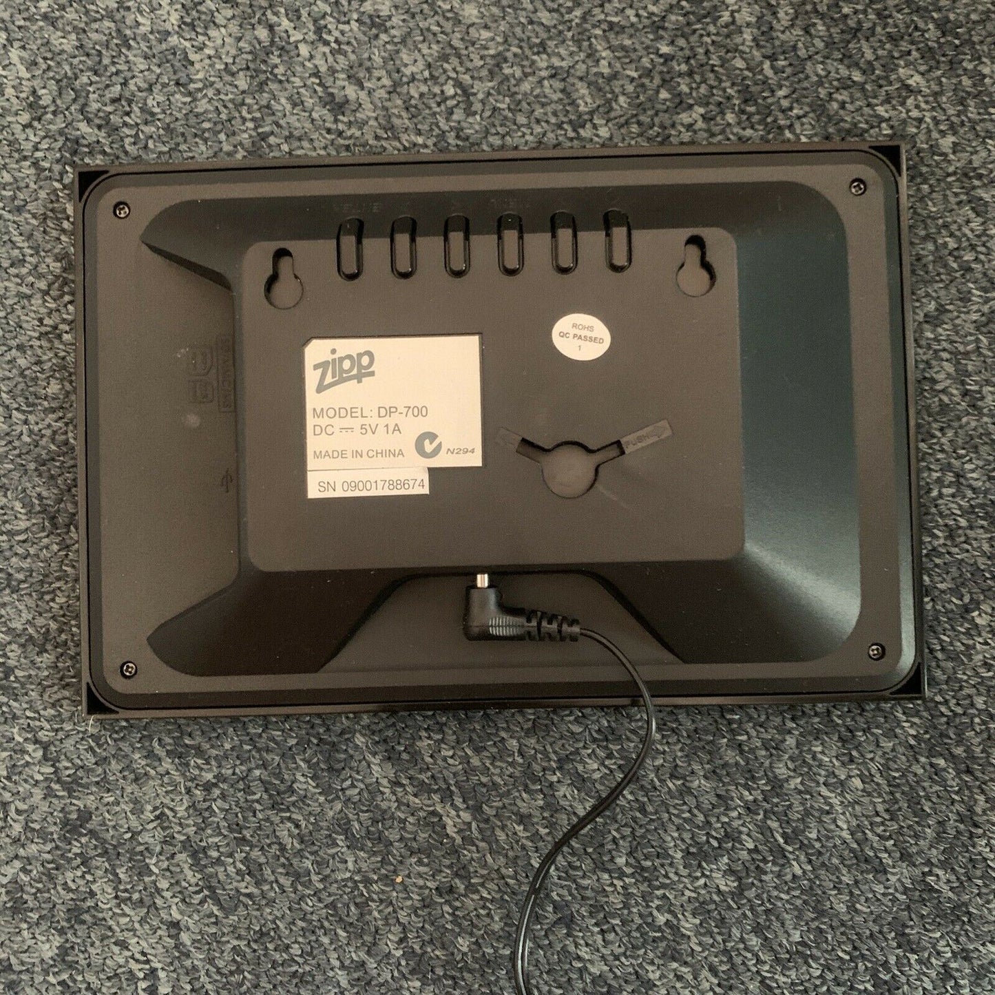 Zipp 7" Widescreen Digital Photo Frame with Clock & Calendar