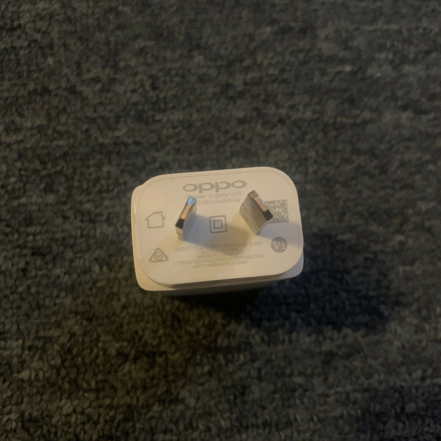Oppo Power Supply Unit USB Charger AK933GB Input: 100-240V Output: 5V 2a