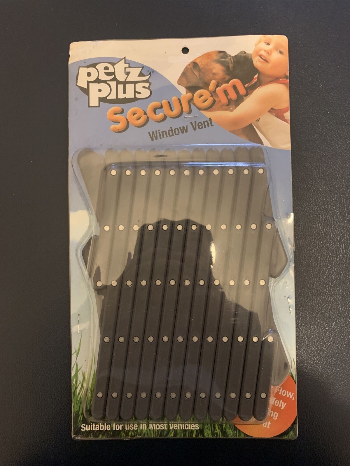 Petz Plus Secure'm Window Vent - Allow fresh in the car