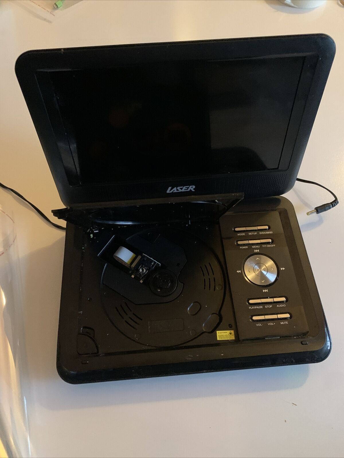 Laser 9" Portable DVD LCD Player PT-9C with AC Adapter
